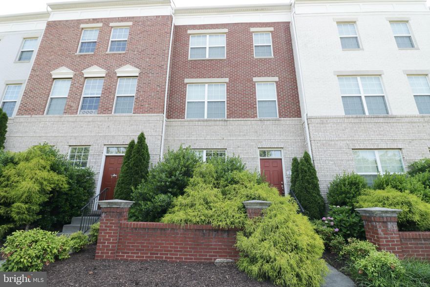 *Available for rent 07/20/2023*You will love this charming two car garage townhouse located in Brambleton. Property features three bedrooms two full/two half baths. Entrance level features a cozy recreation room with direct access to the garage. Main level features a spacious family room and separate dining area. Gourmet kitchen features 42” cabinets, stainless steel appliances, and a kitchen island, which is perfect for meal preparation. Wonderful community amenities including swimming pools, tot lots, and more. Minutes from the Brambleton Town Center and major commuter routes.