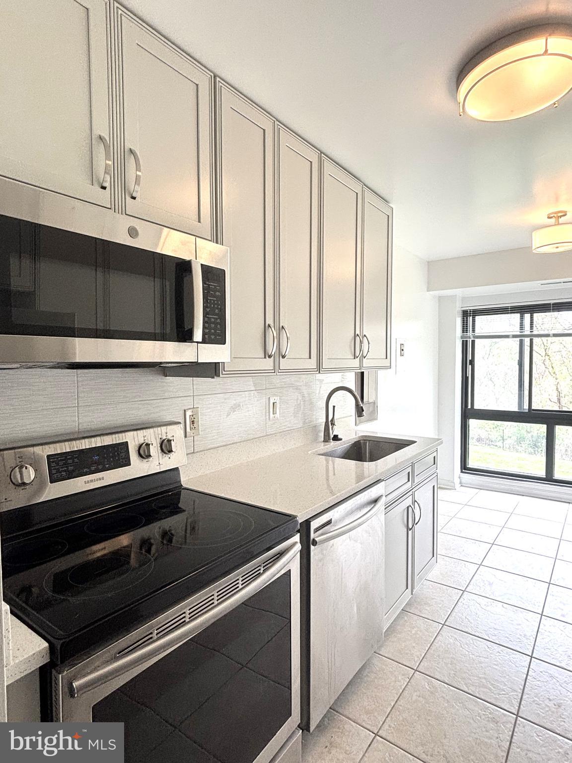 PARK TERRACE COND - Residential Lease