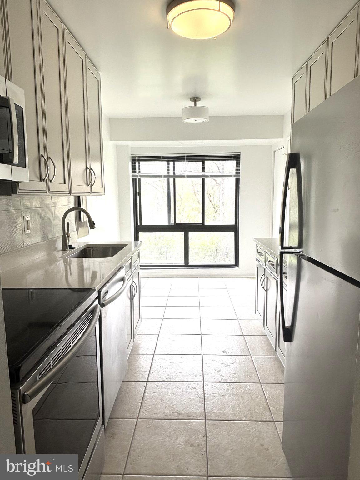 PARK TERRACE COND - Residential Lease