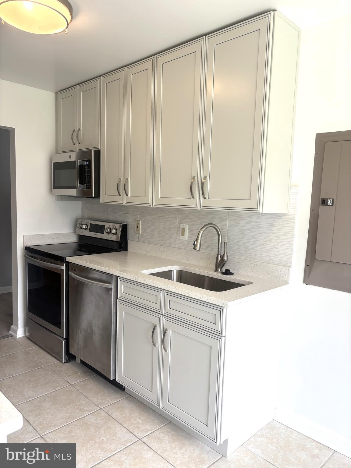 PARK TERRACE COND - Residential Lease