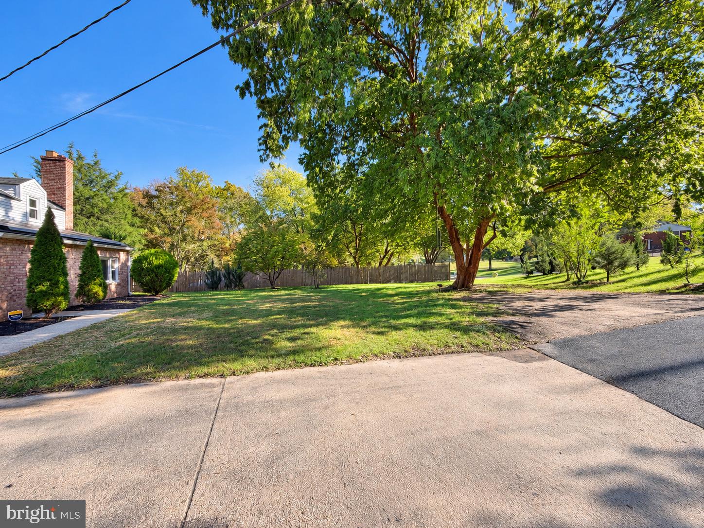 2583 OAK GLEN WAY