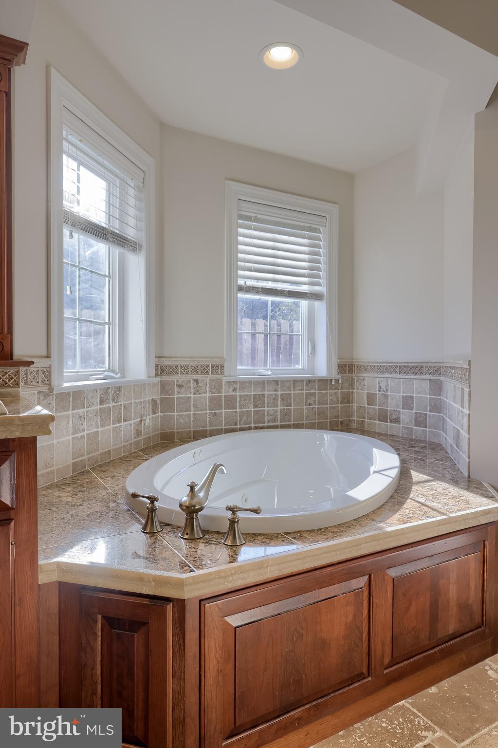 COLONY CHASE - Residential