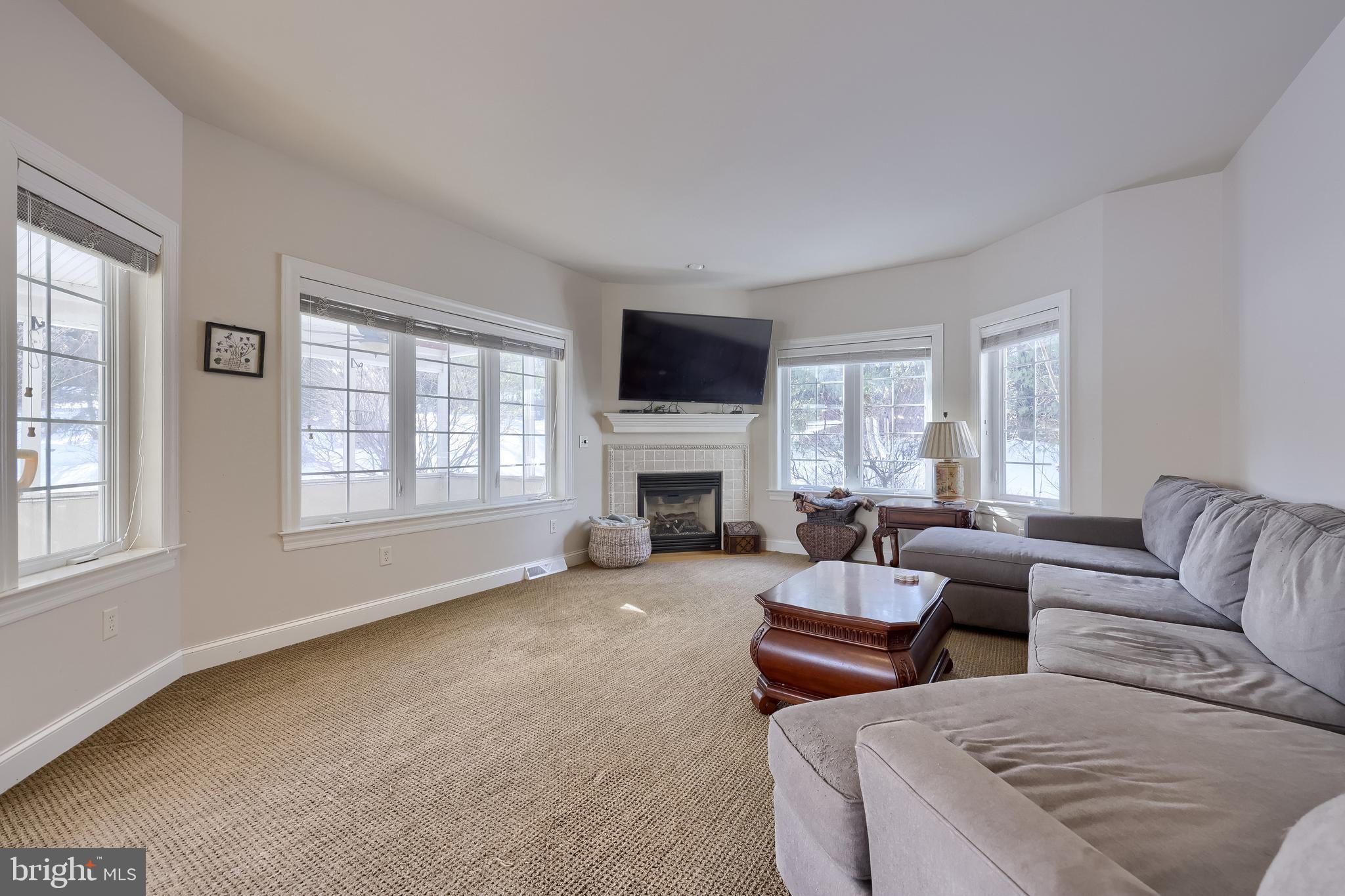 COLONY CHASE - Residential