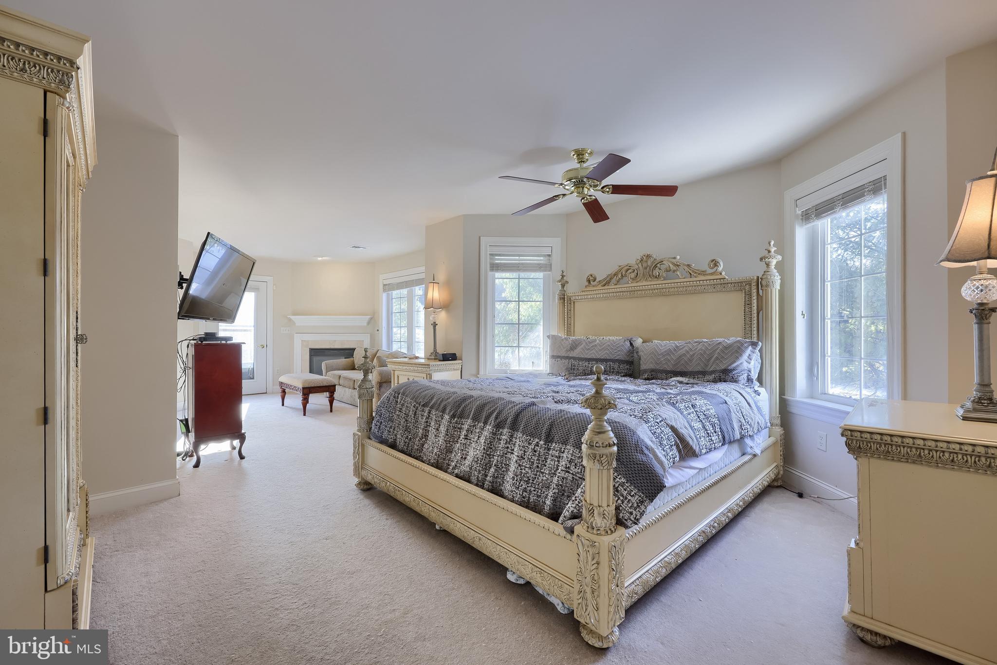 COLONY CHASE - Residential