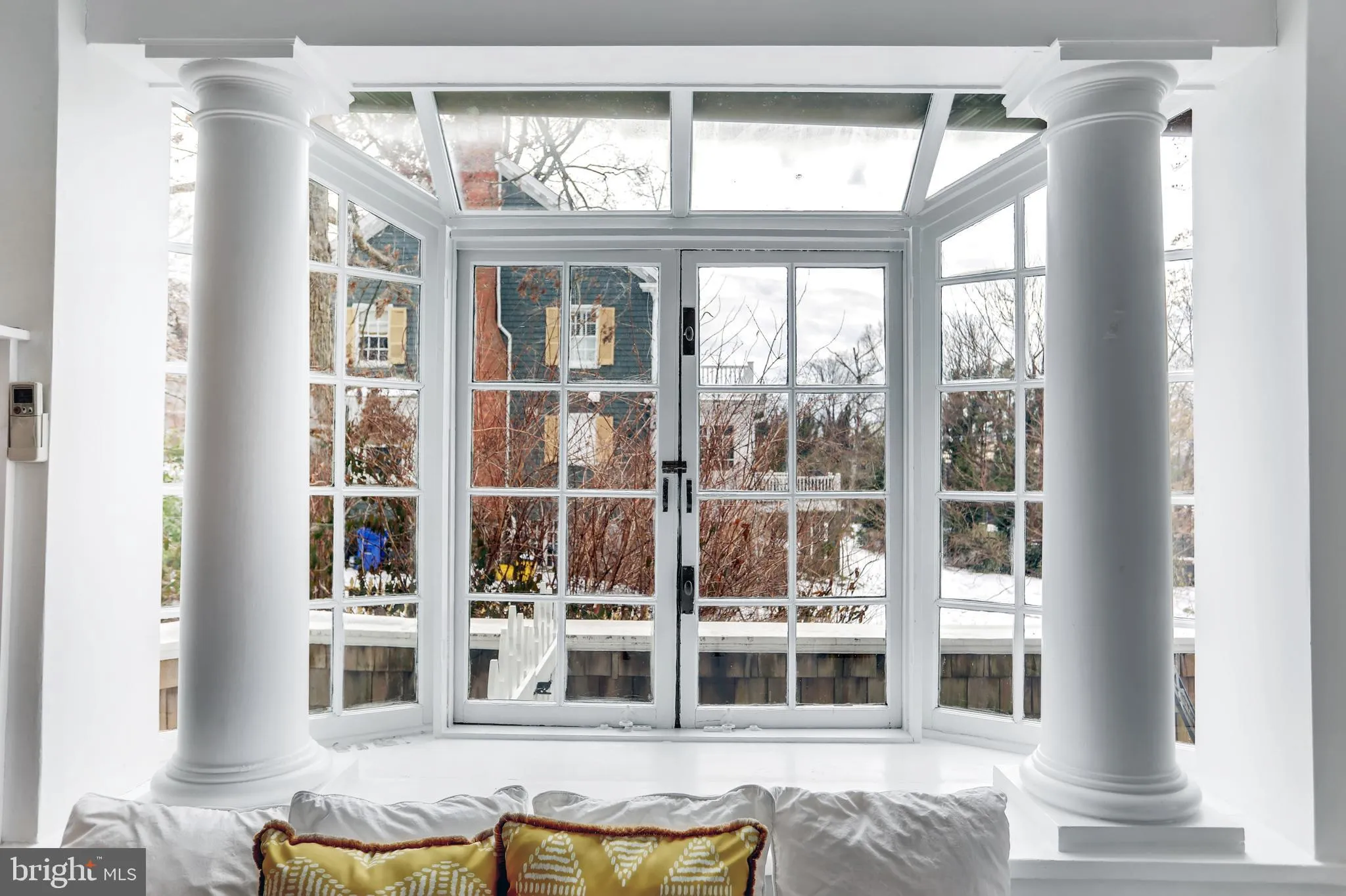 Baltimore, Maryland 21210, United States, 6 Bedrooms Bedrooms, ,5 BathroomsBathrooms,Residential,Pending,24322