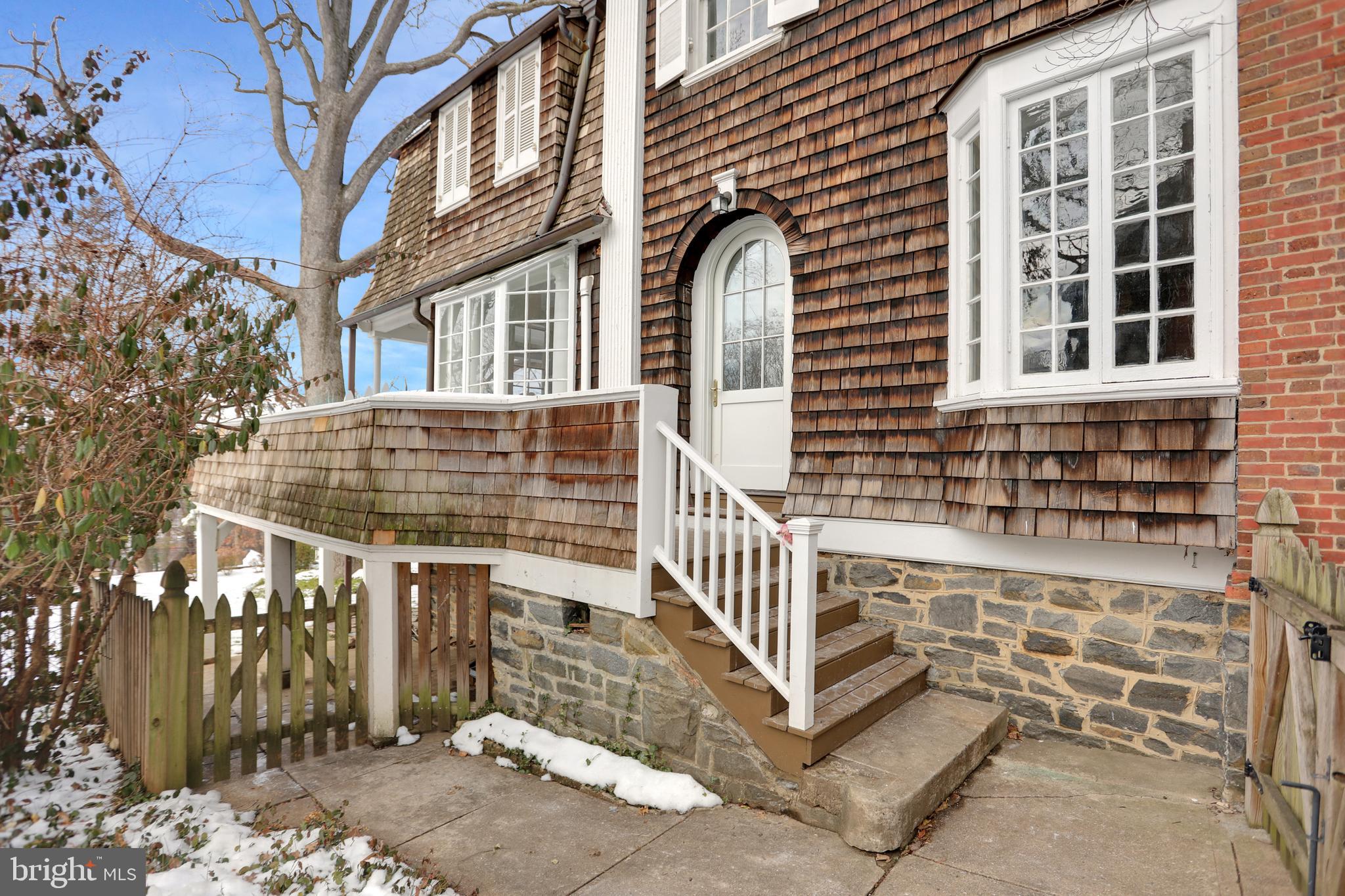 ROLAND PARK - Residential