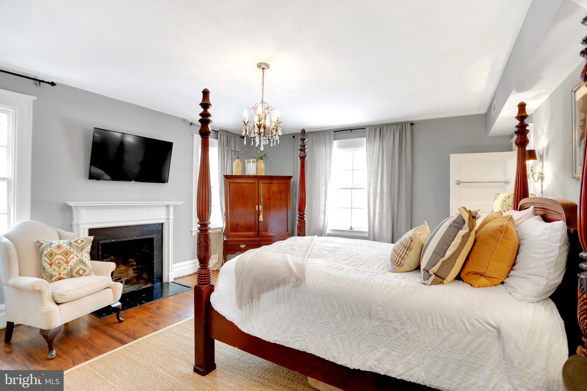 ROLAND PARK - Residential