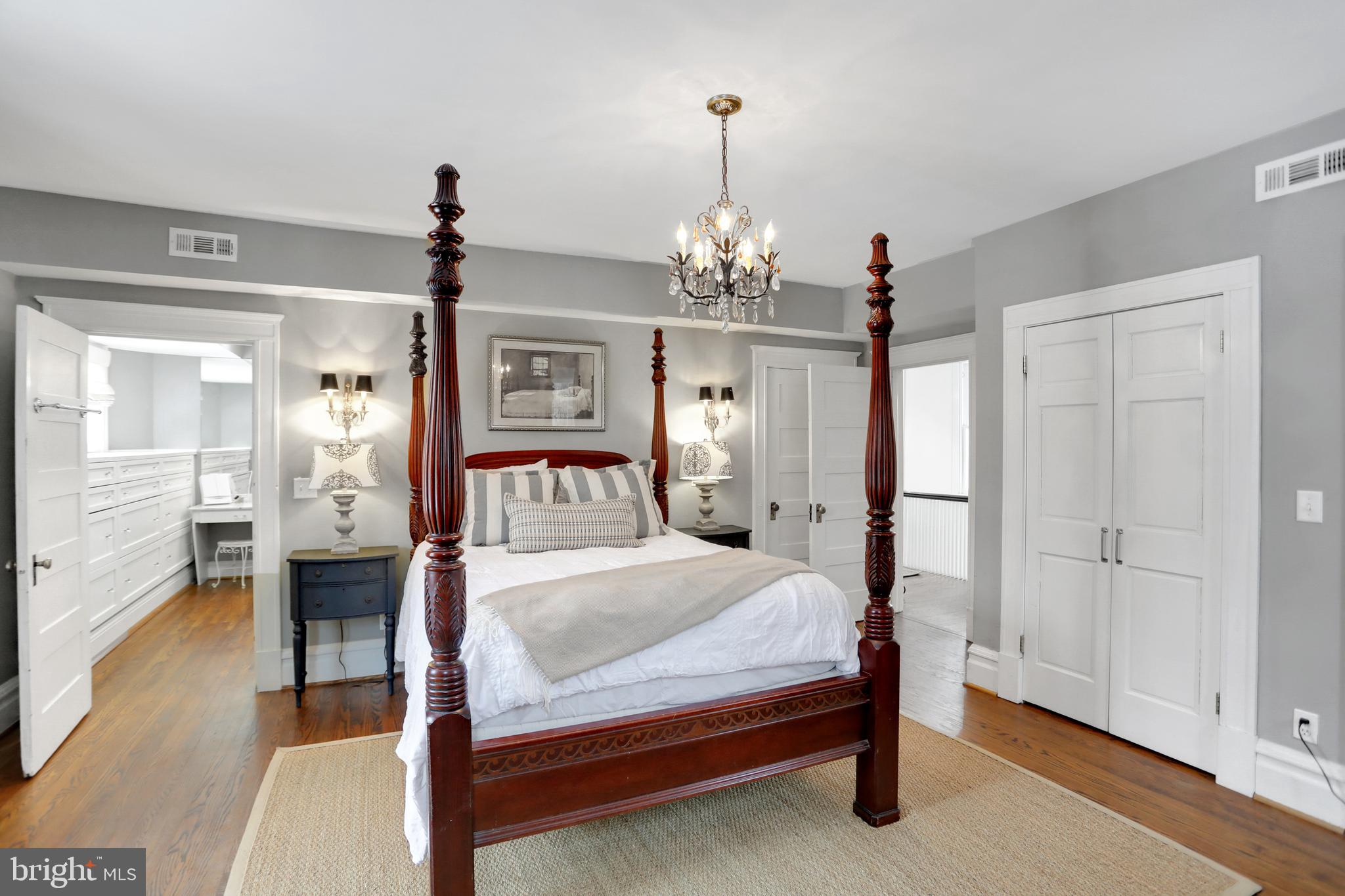 ROLAND PARK - Residential