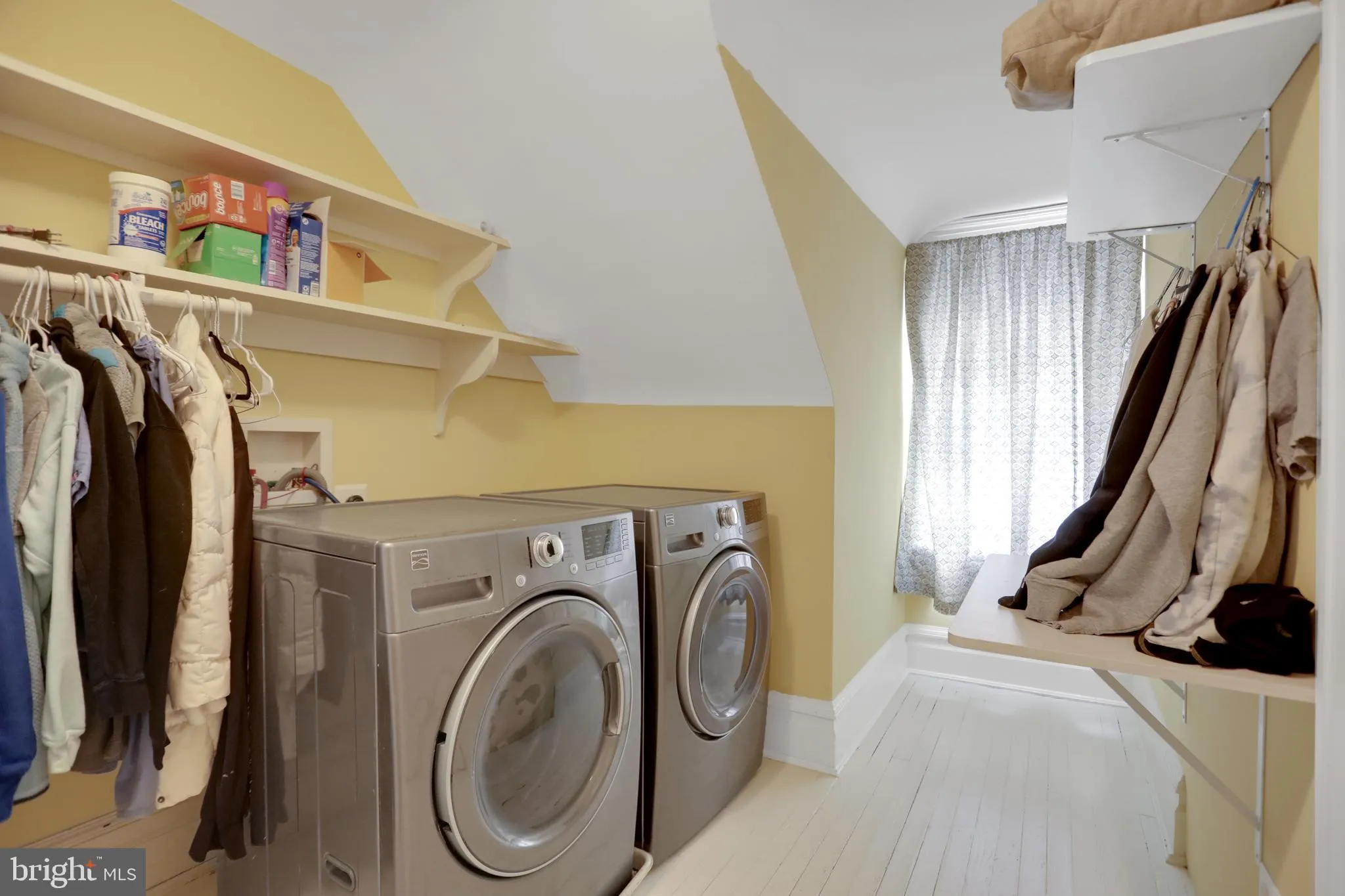 Baltimore, Maryland 21210, United States, 6 Bedrooms Bedrooms, ,5 BathroomsBathrooms,Residential,Pending,24322