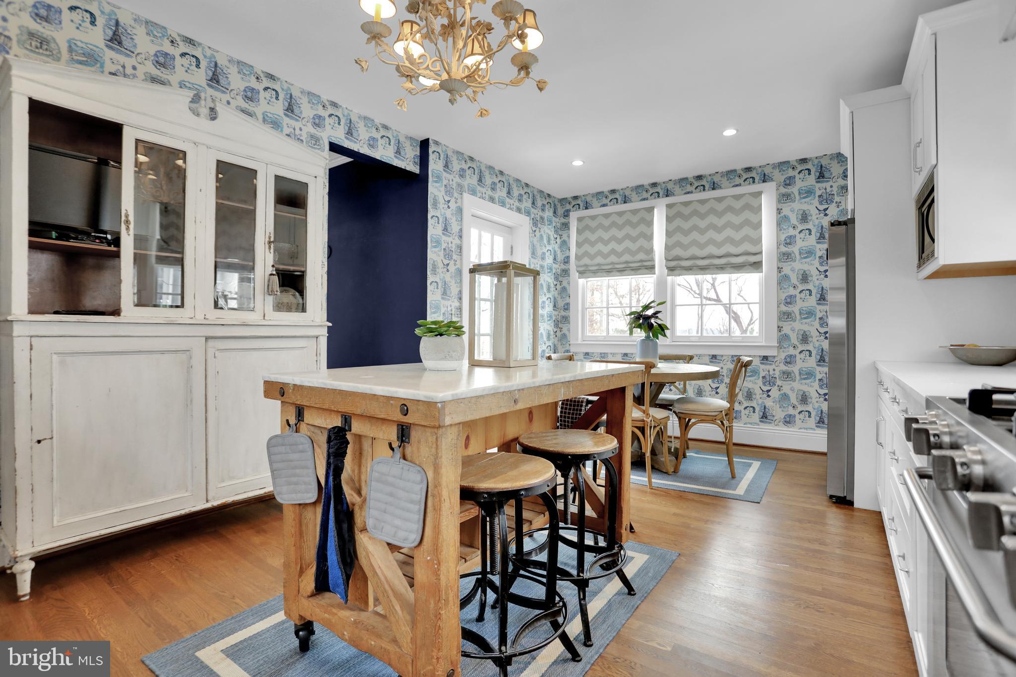 ROLAND PARK - Residential