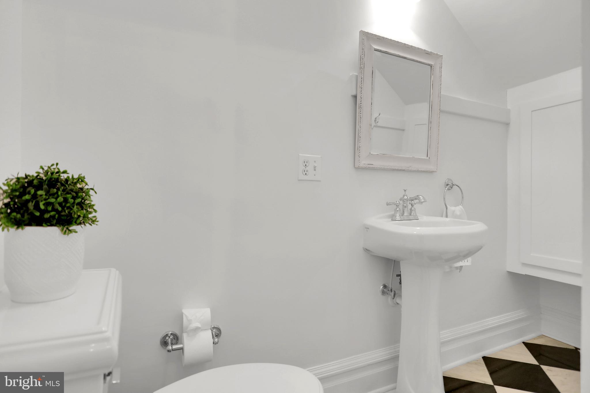 ROLAND PARK - Residential