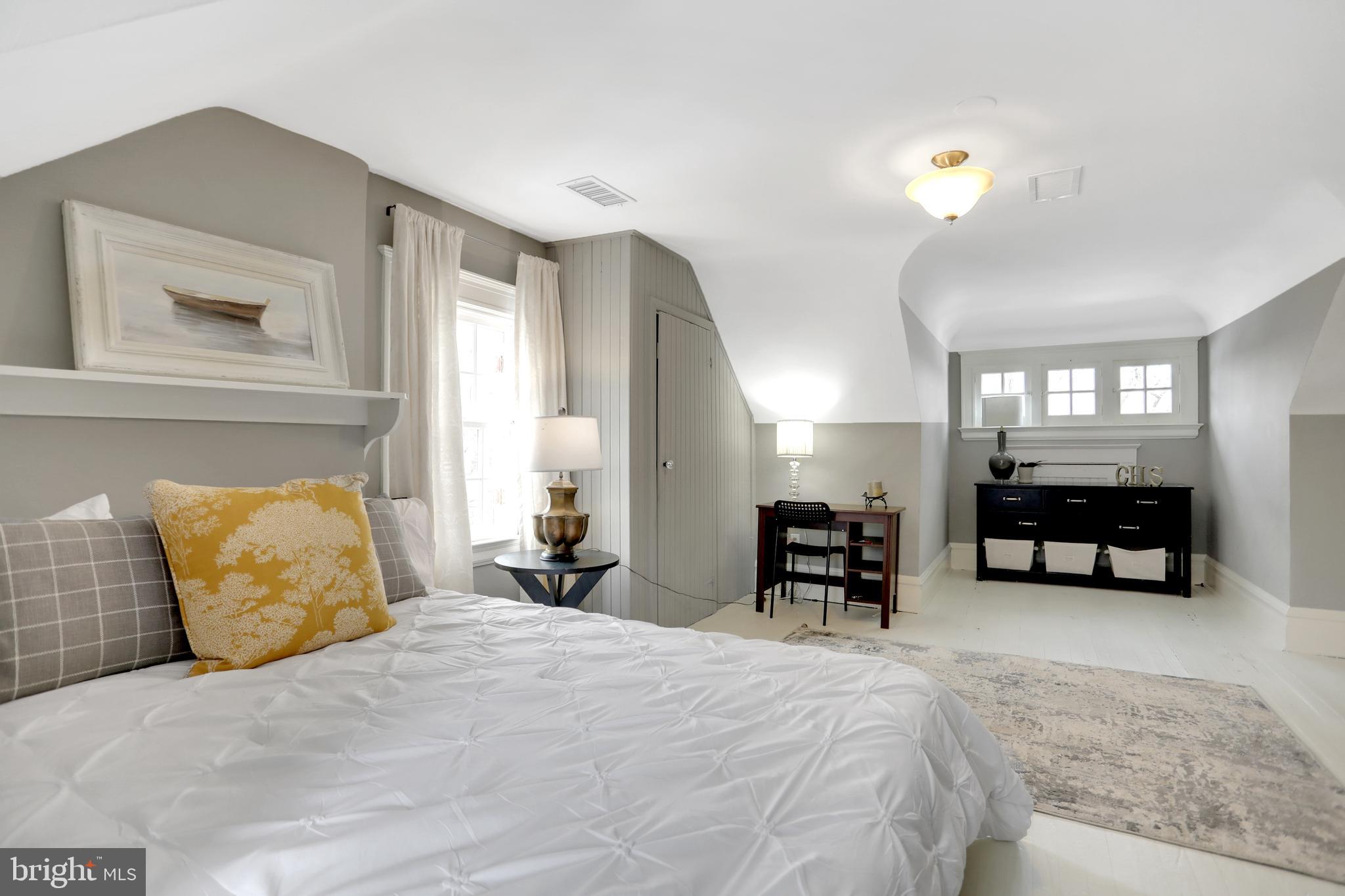 ROLAND PARK - Residential