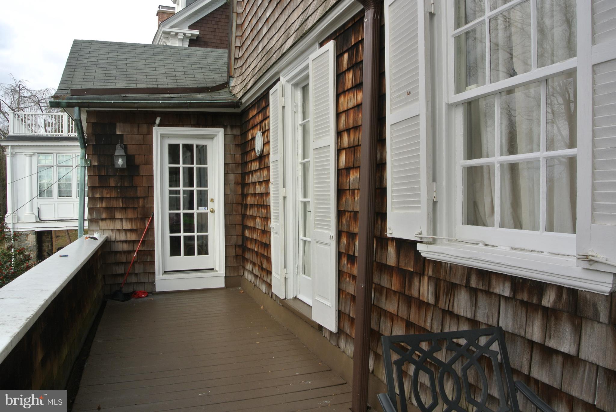 ROLAND PARK - Residential