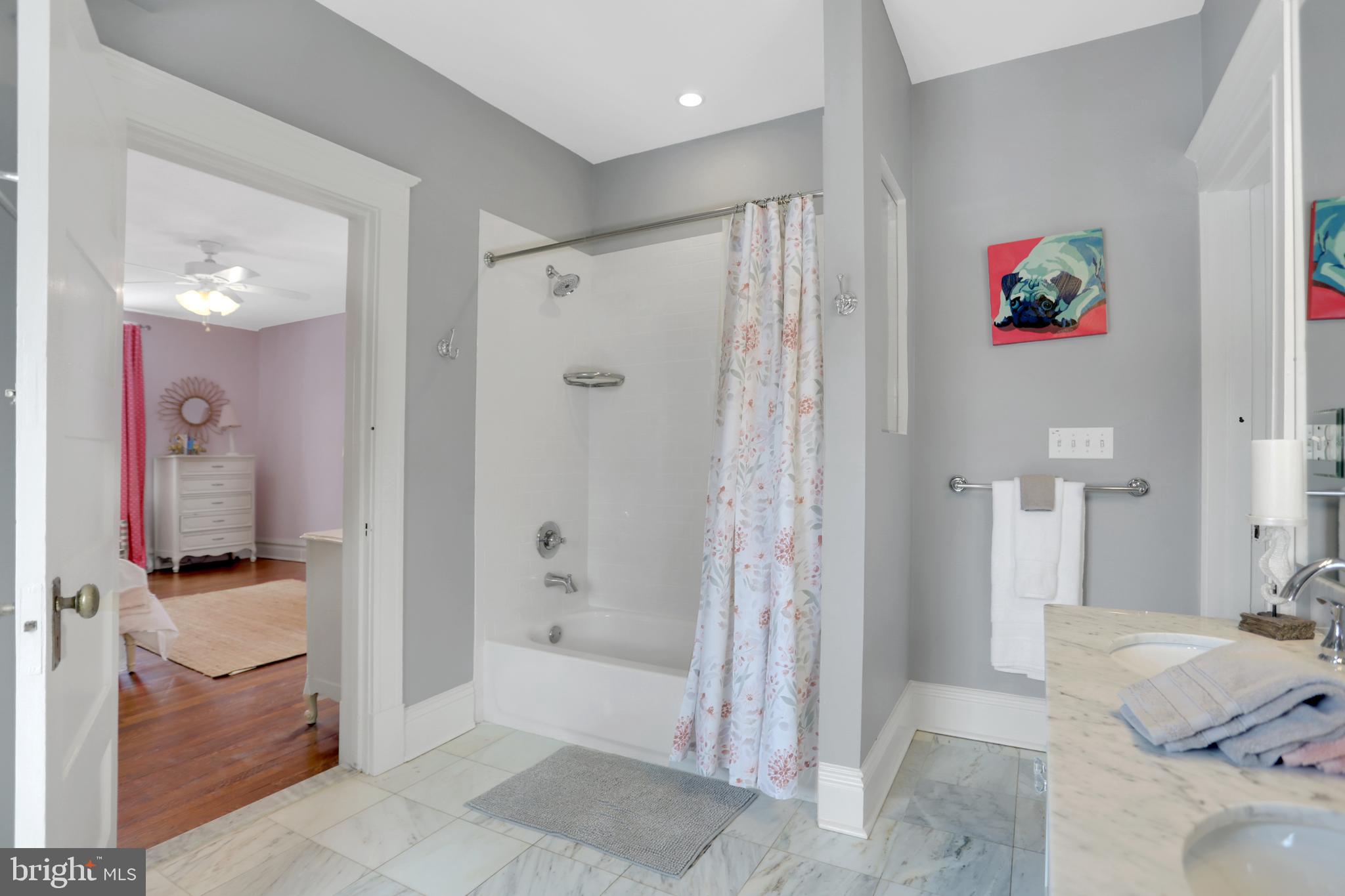 ROLAND PARK - Residential