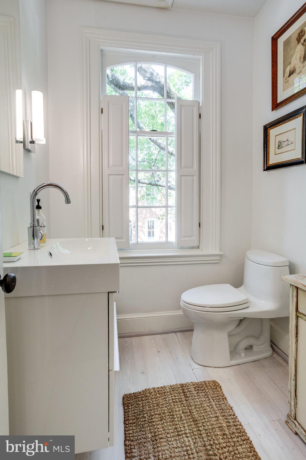 OLD TOWN ALEXANDRIA - Residential