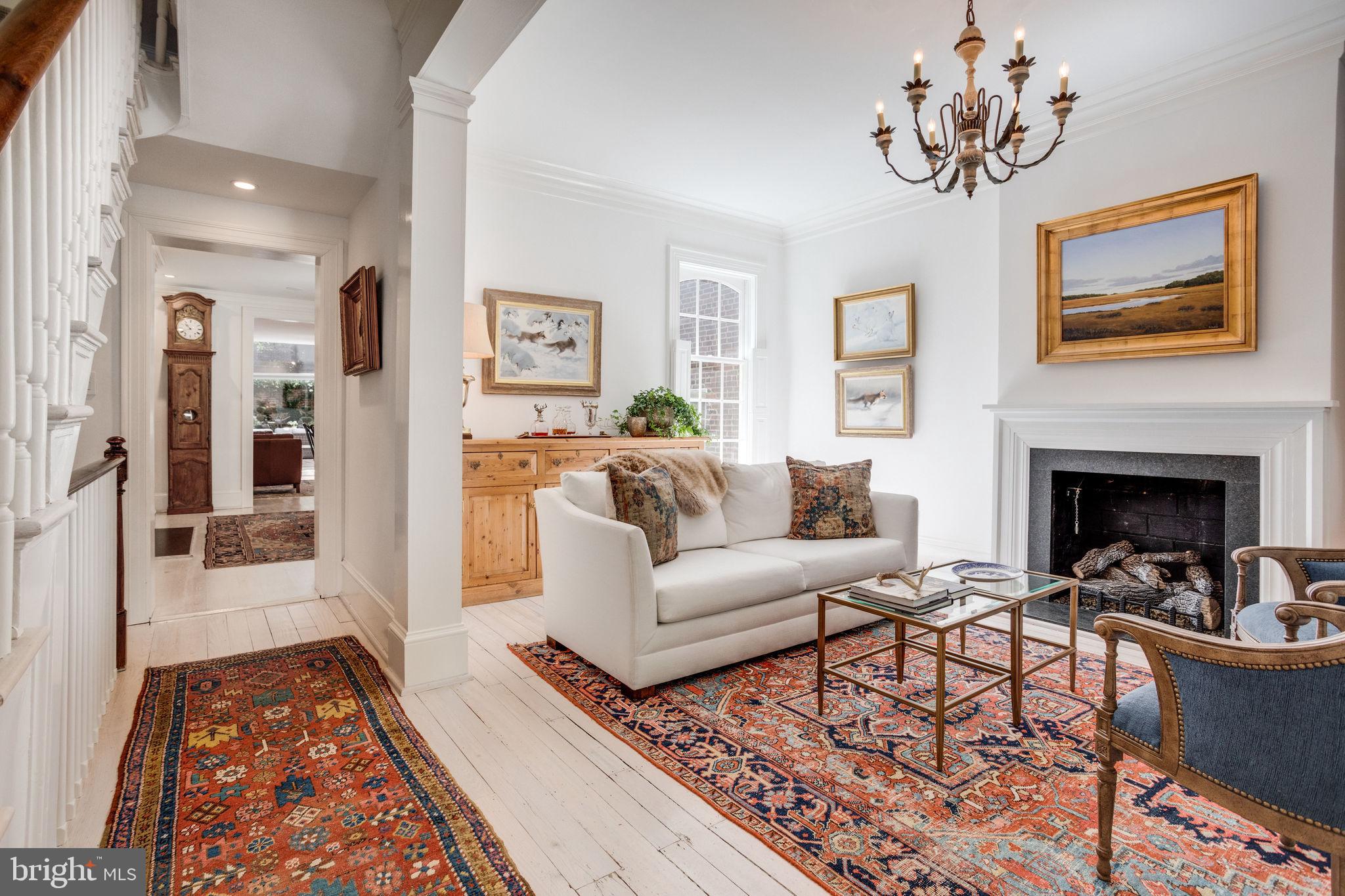 OLD TOWN ALEXANDRIA - Residential