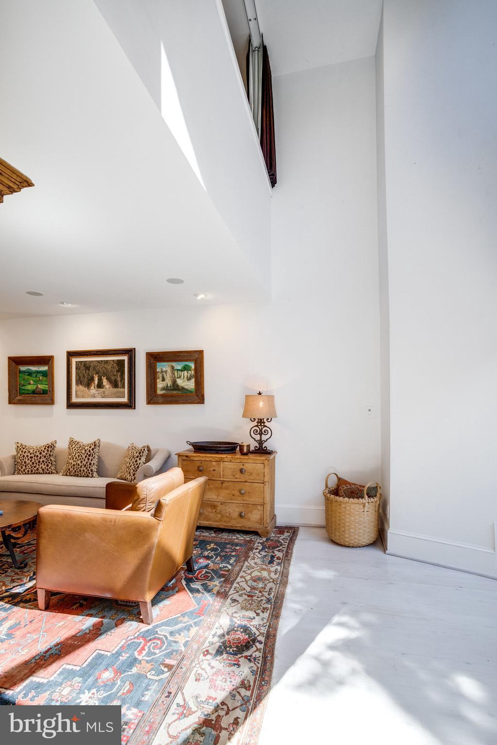 OLD TOWN ALEXANDRIA - Residential