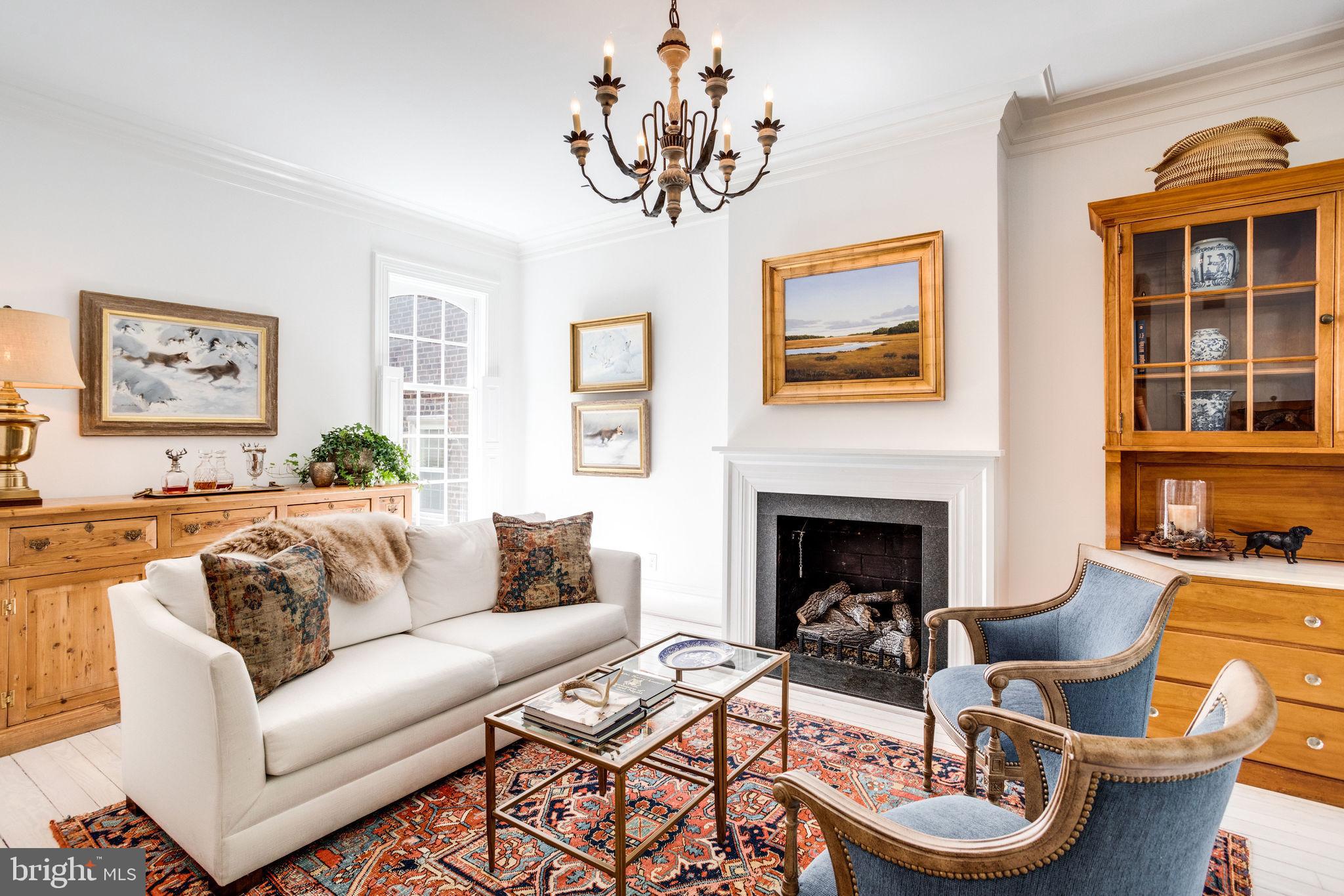 OLD TOWN ALEXANDRIA - Residential