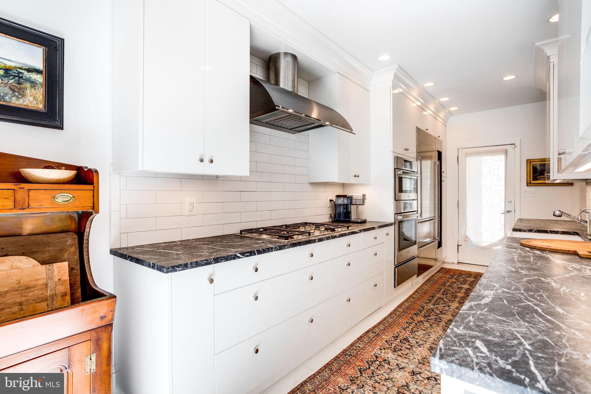 OLD TOWN ALEXANDRIA - Residential