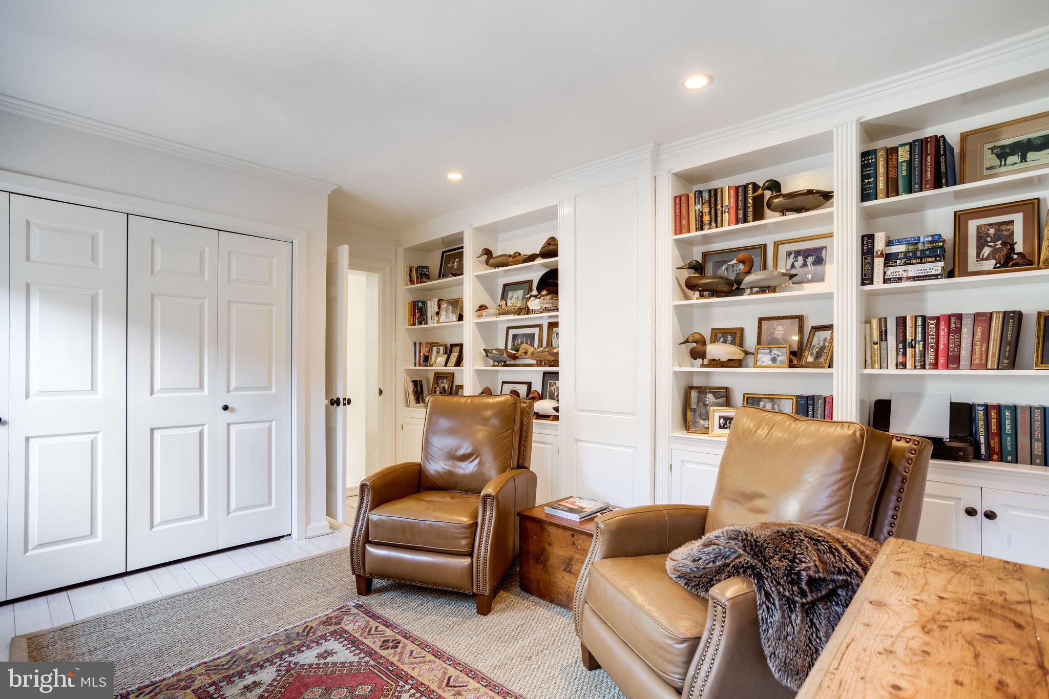 OLD TOWN ALEXANDRIA - Residential