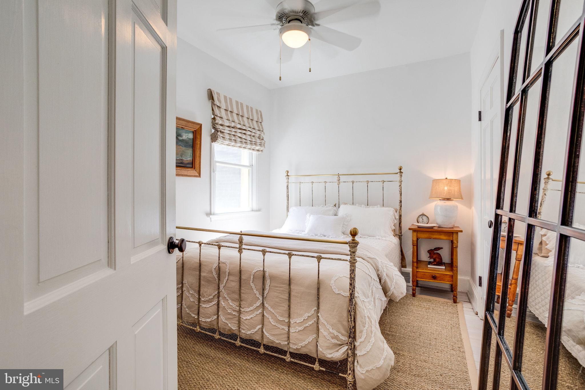 OLD TOWN ALEXANDRIA - Residential