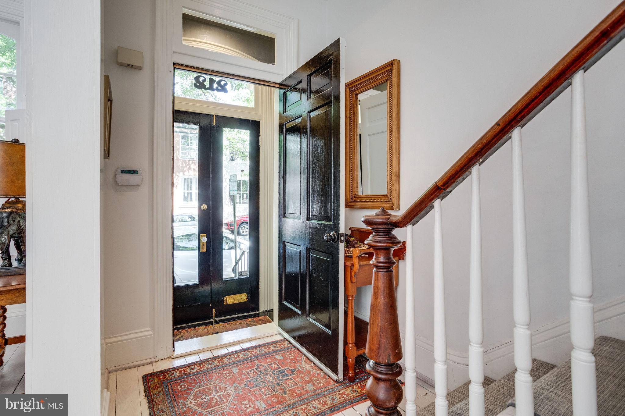 OLD TOWN ALEXANDRIA - Residential