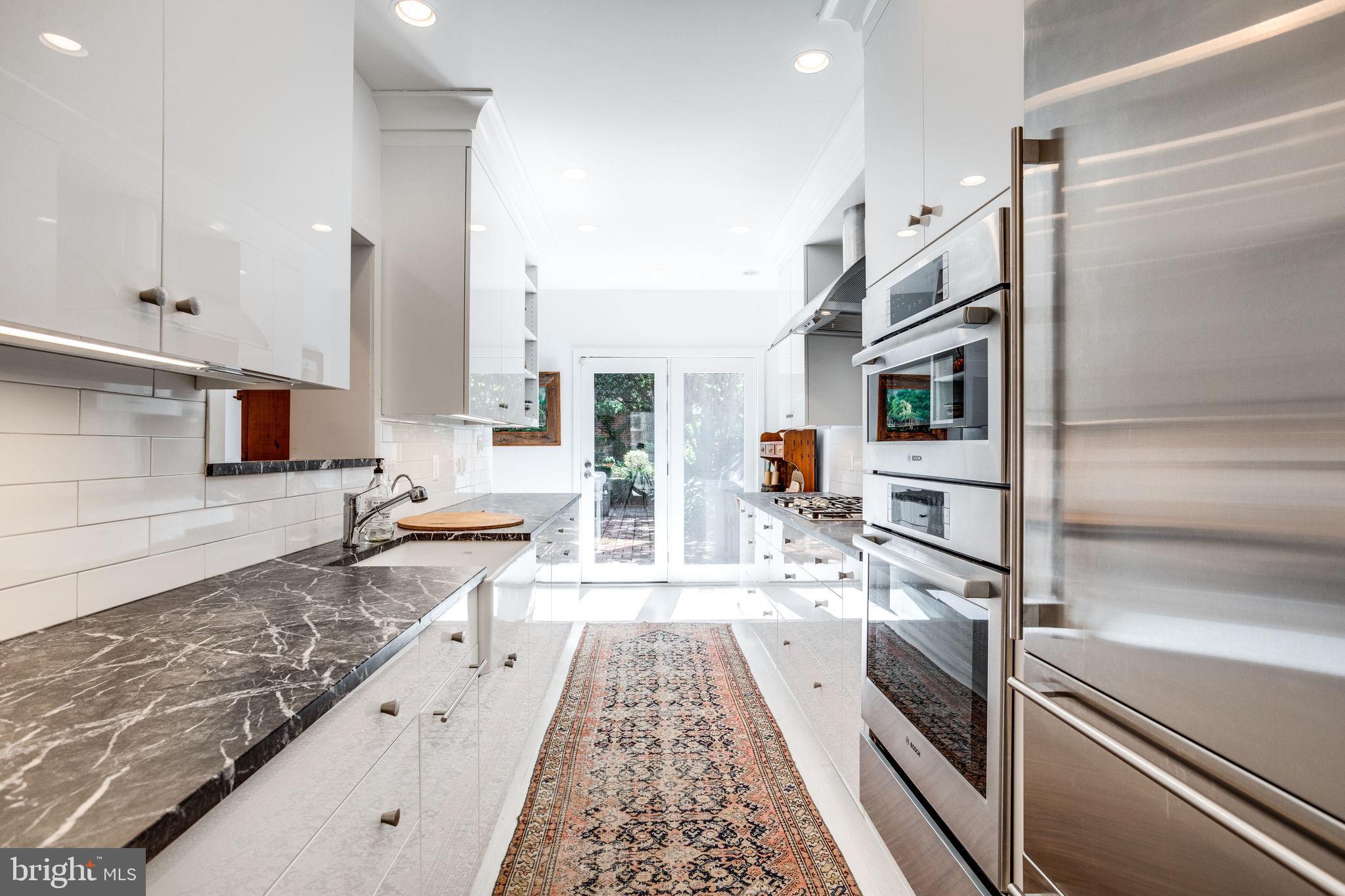 OLD TOWN ALEXANDRIA - Residential