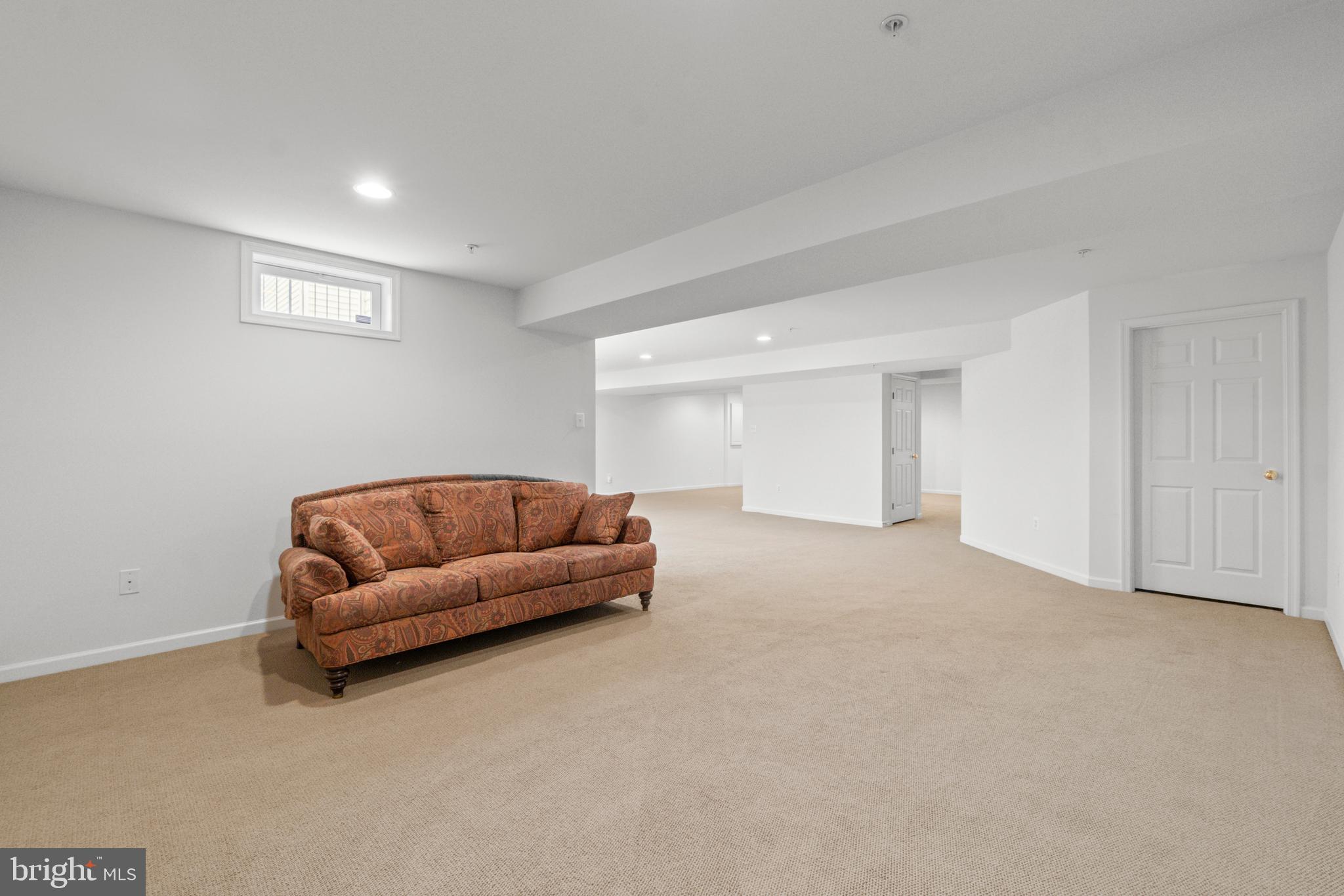 MARLBORO RIDING - Residential