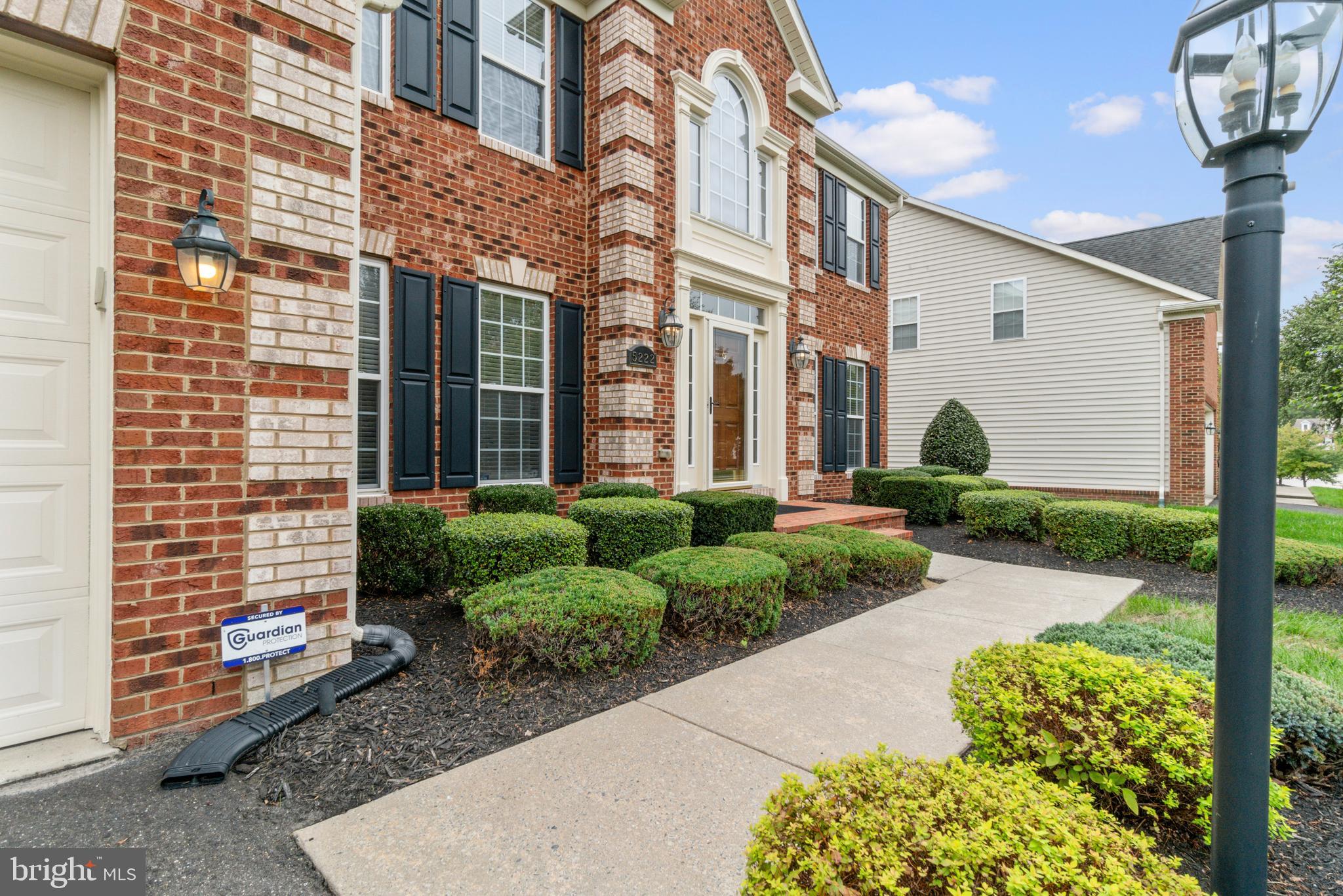 MARLBORO RIDING - Residential