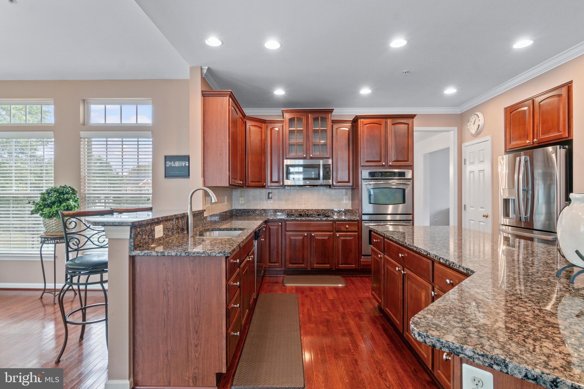 MARLBORO RIDING - Residential