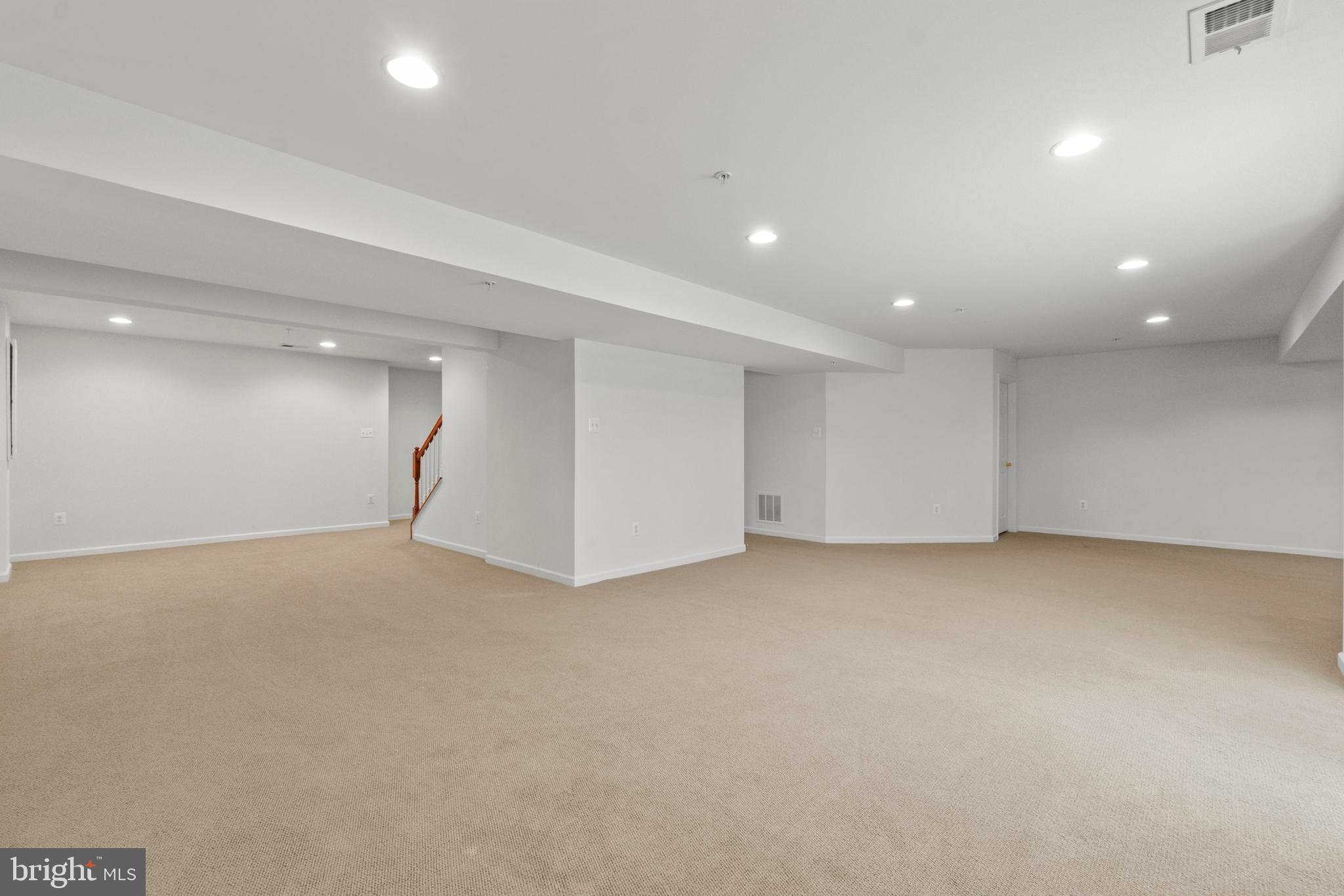 MARLBORO RIDING - Residential