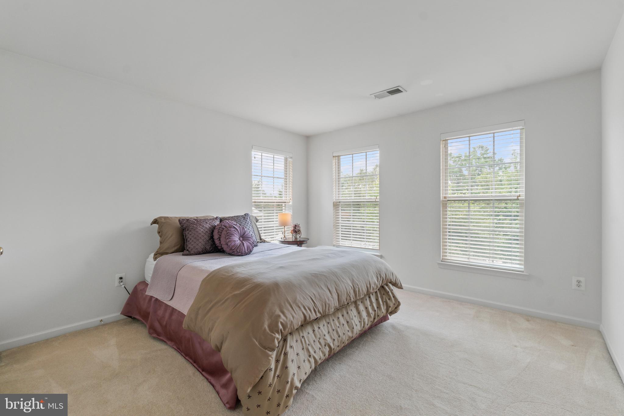 MARLBORO RIDING - Residential