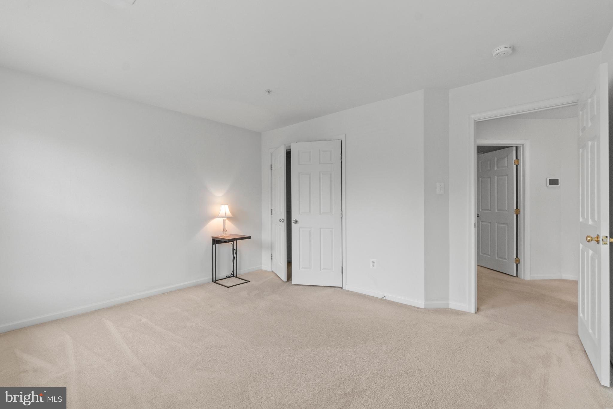 MARLBORO RIDING - Residential