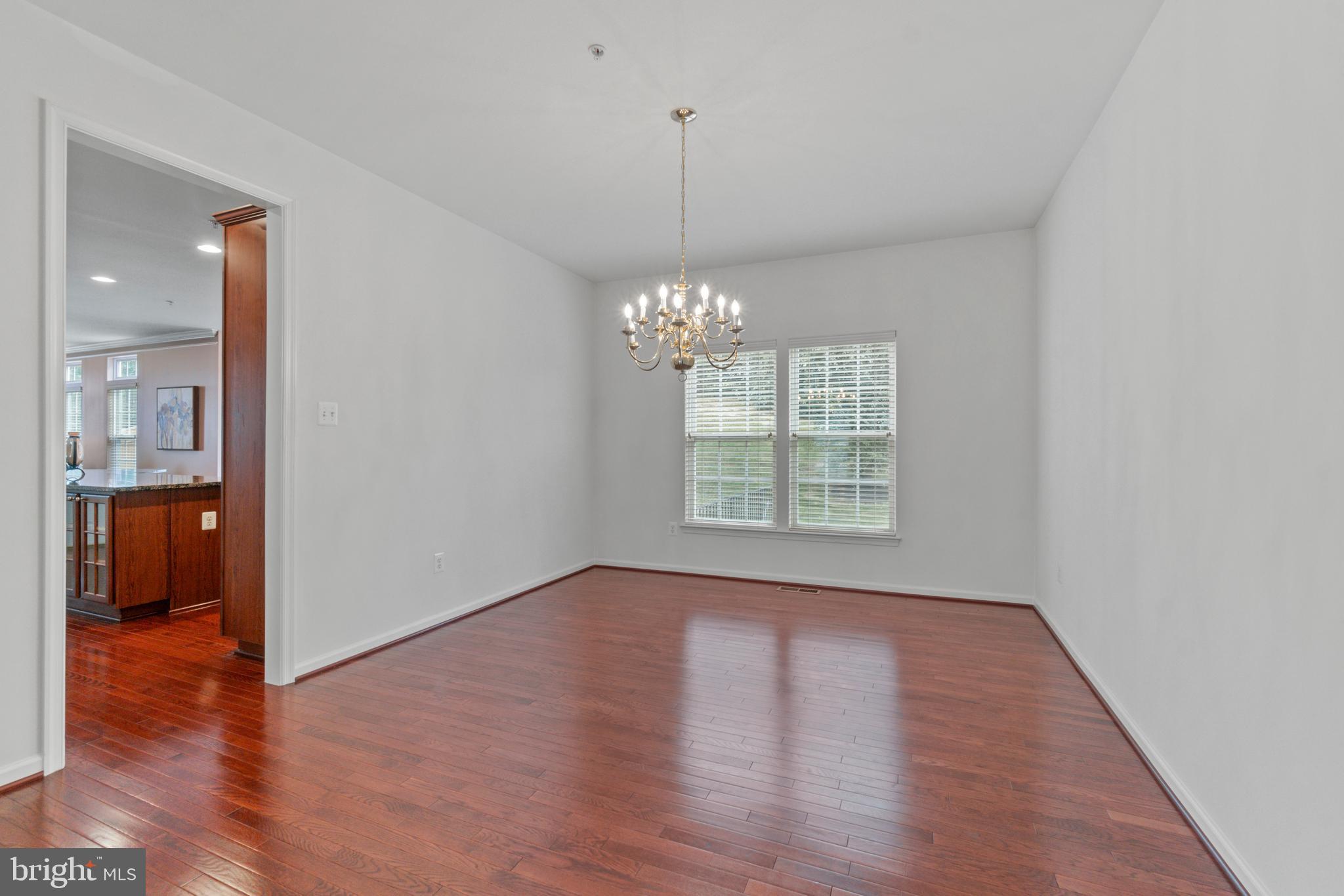 MARLBORO RIDING - Residential