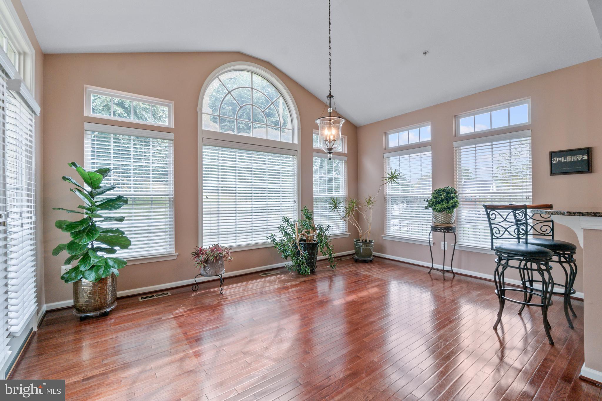 MARLBORO RIDING - Residential