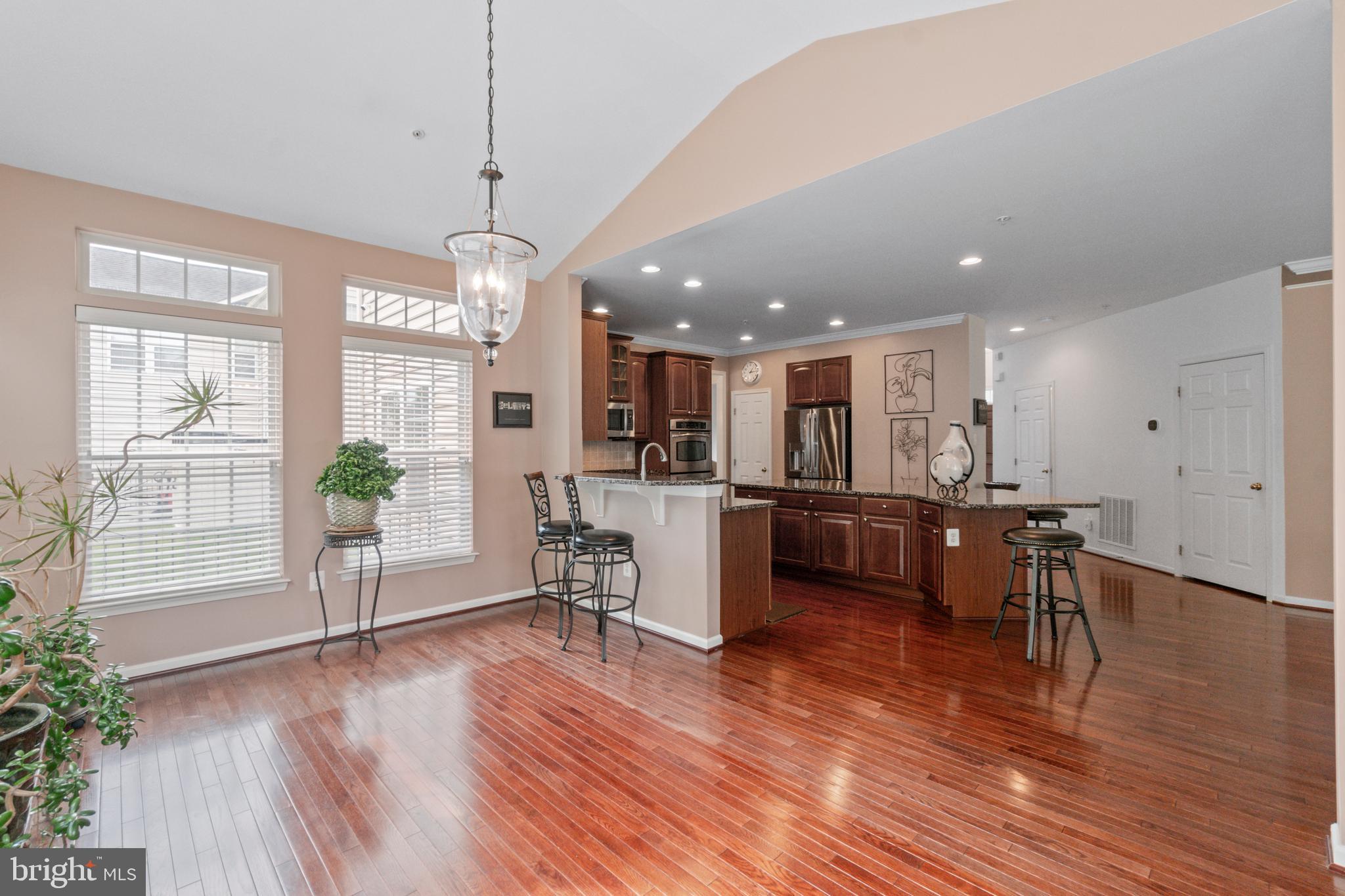 MARLBORO RIDING - Residential