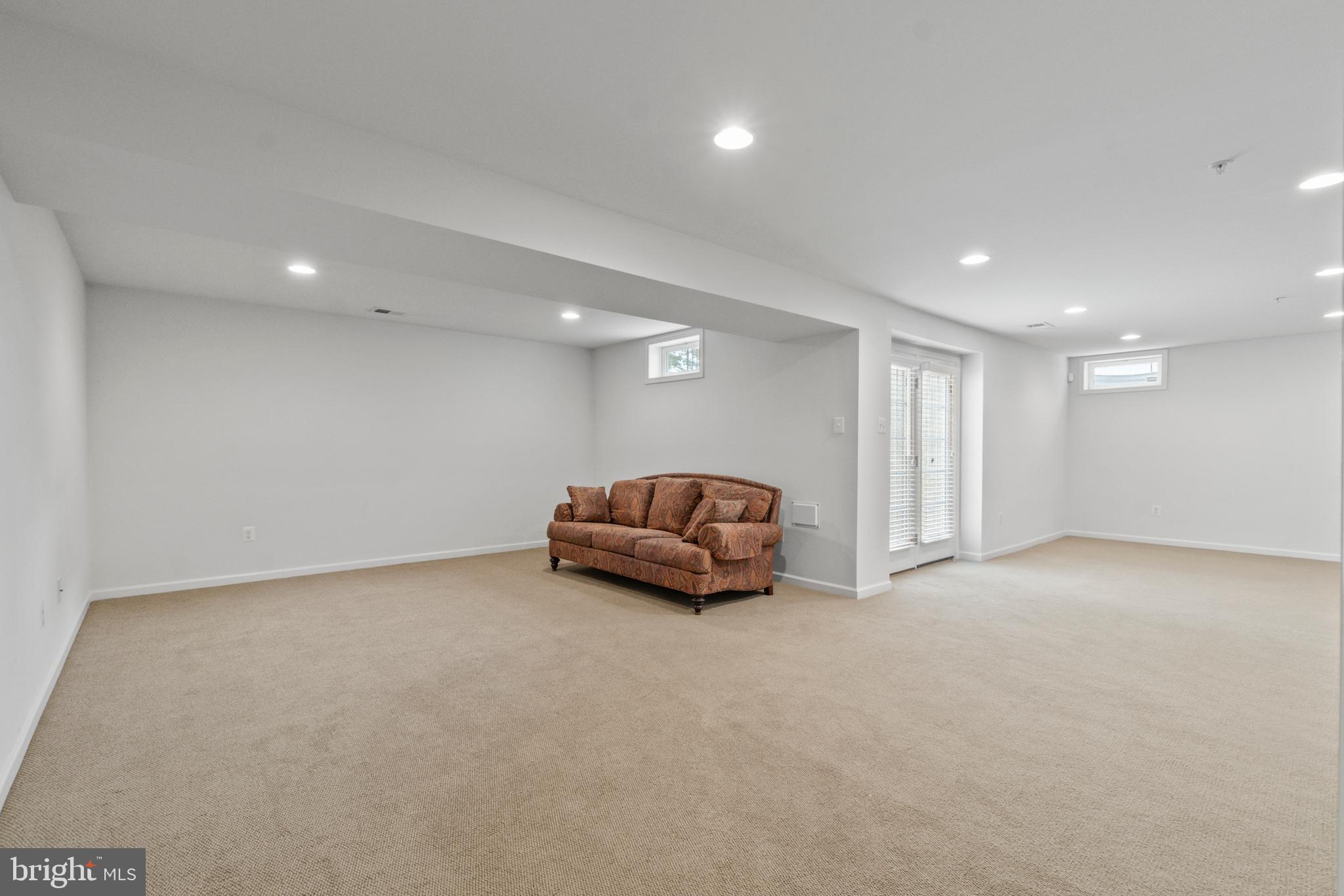 MARLBORO RIDING - Residential