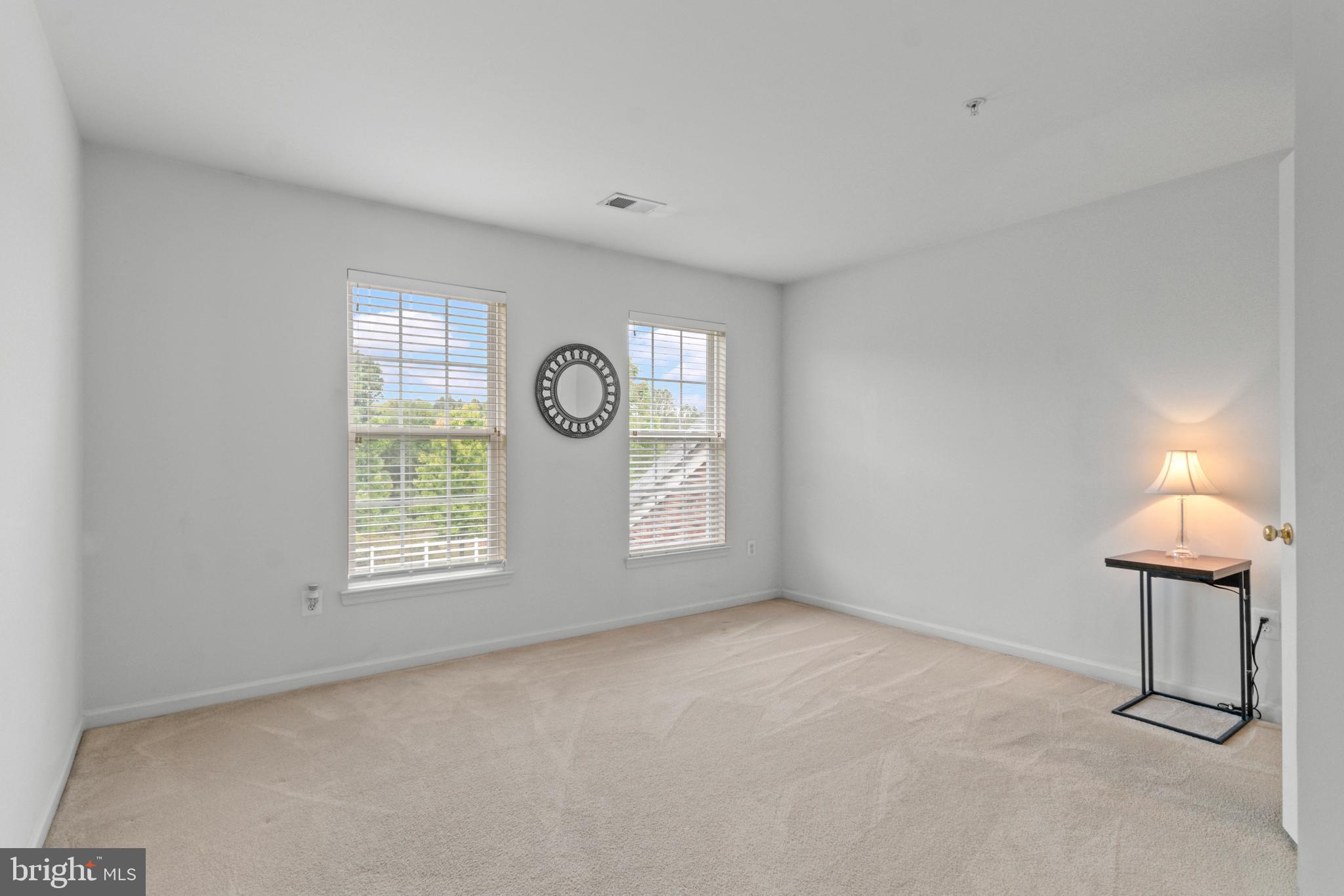 MARLBORO RIDING - Residential