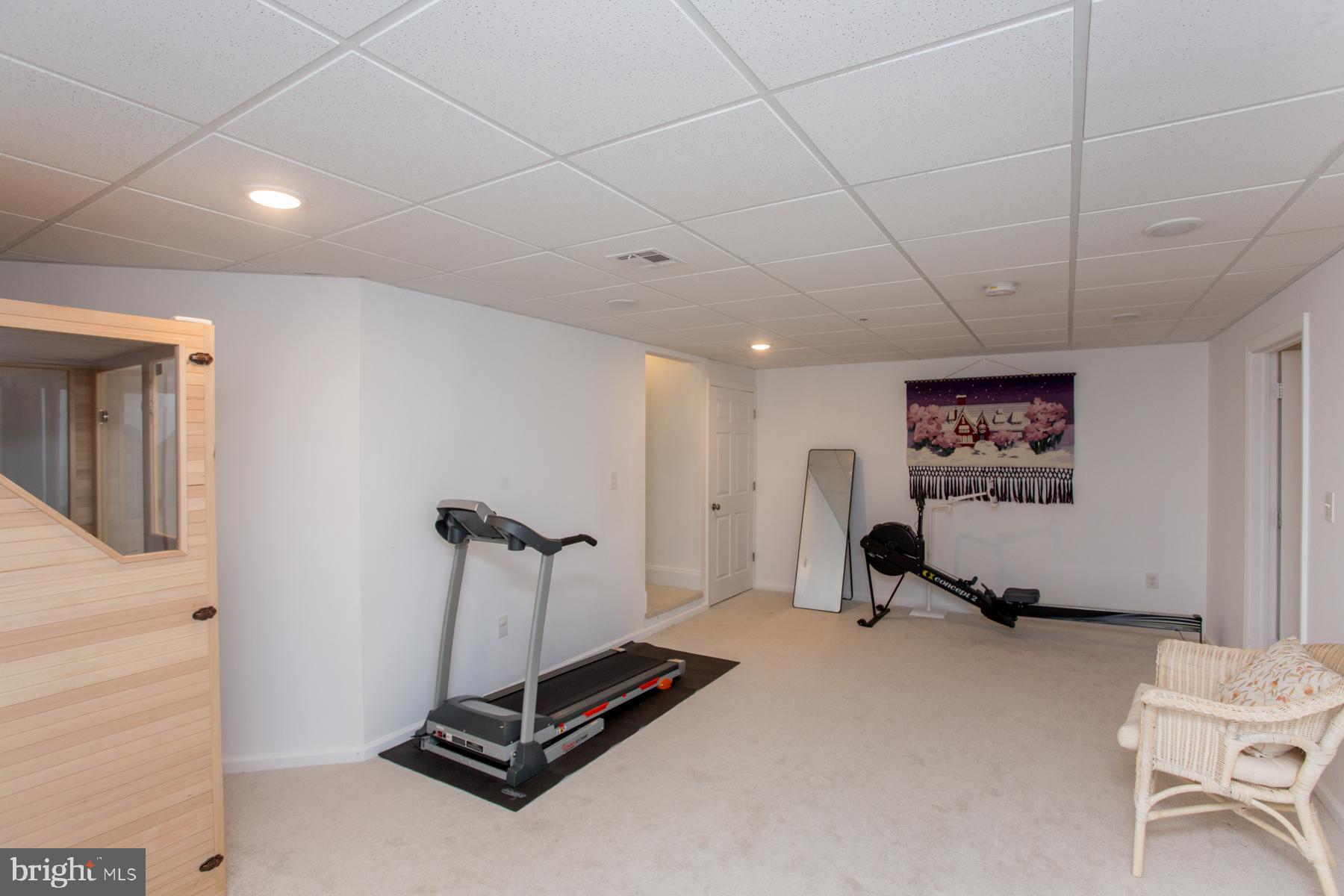 DUTCHESS FARM ESTS - Residential