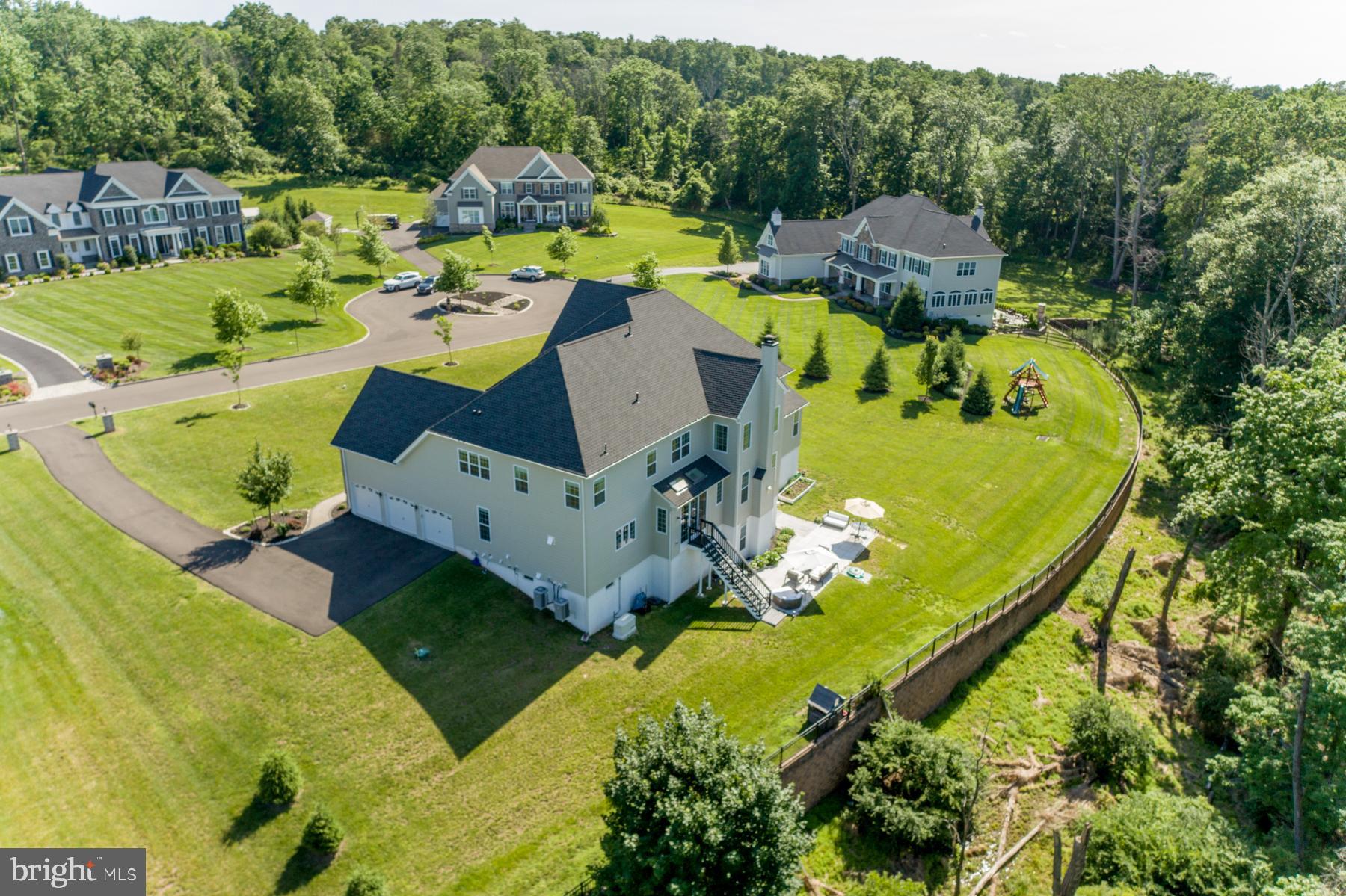 DUTCHESS FARM ESTS - Residential