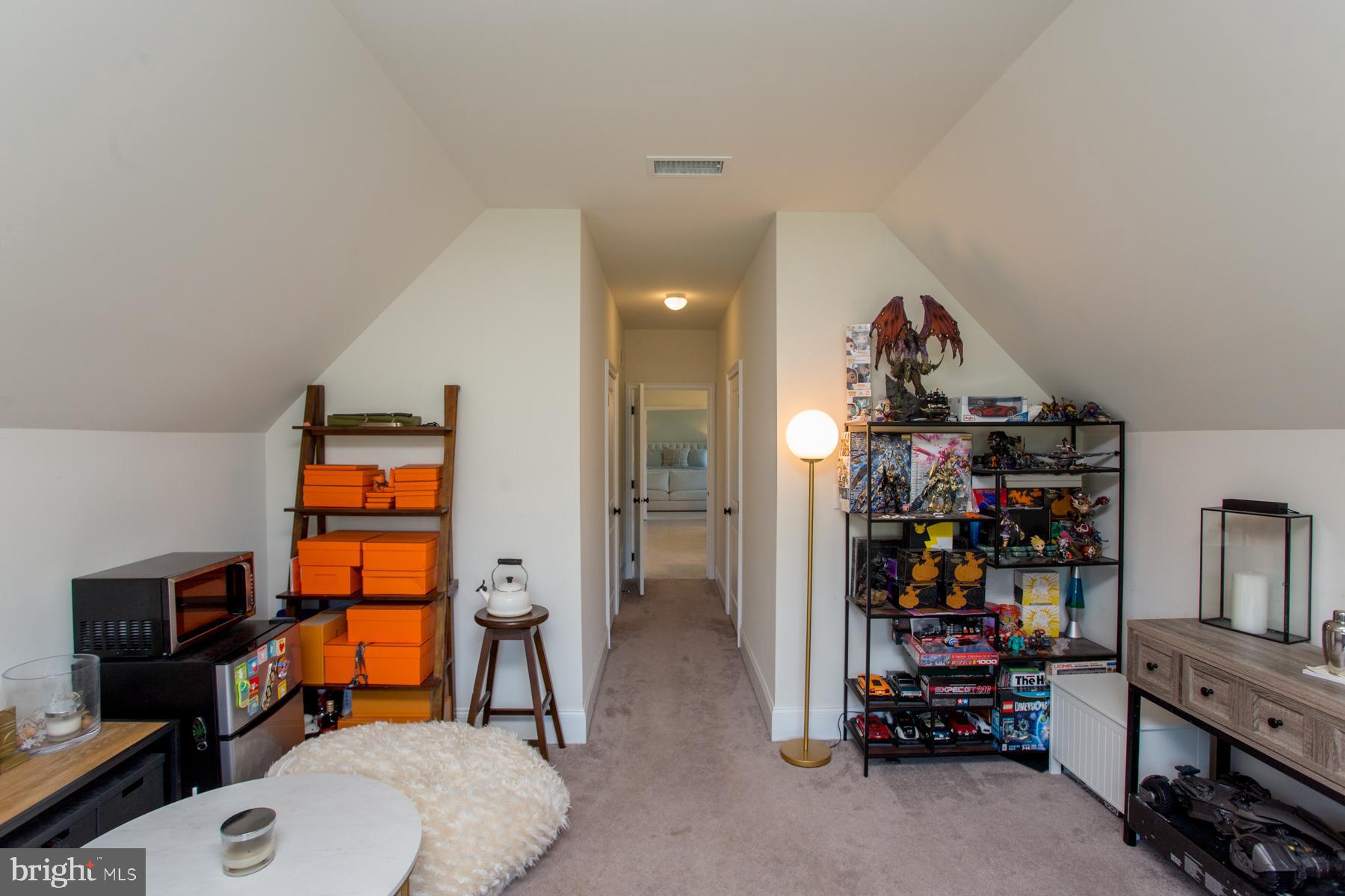 DUTCHESS FARM ESTS - Residential