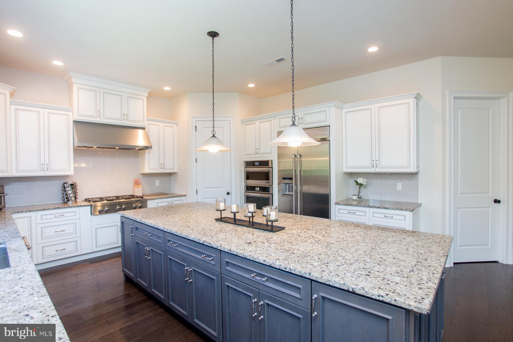 DUTCHESS FARM ESTS - Residential