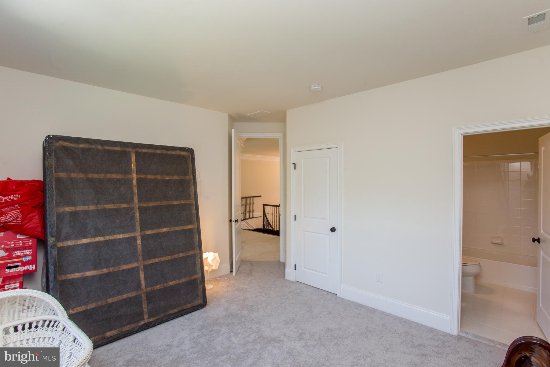 DUTCHESS FARM ESTS - Residential