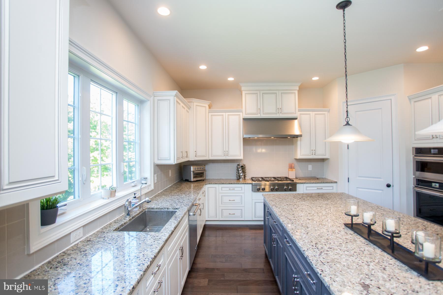 DUTCHESS FARM ESTS - Residential