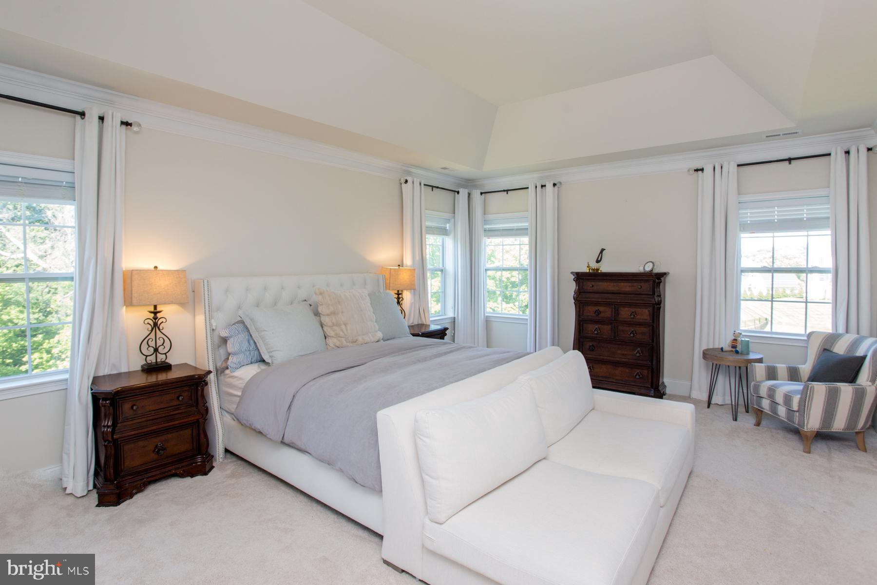 DUTCHESS FARM ESTS - Residential