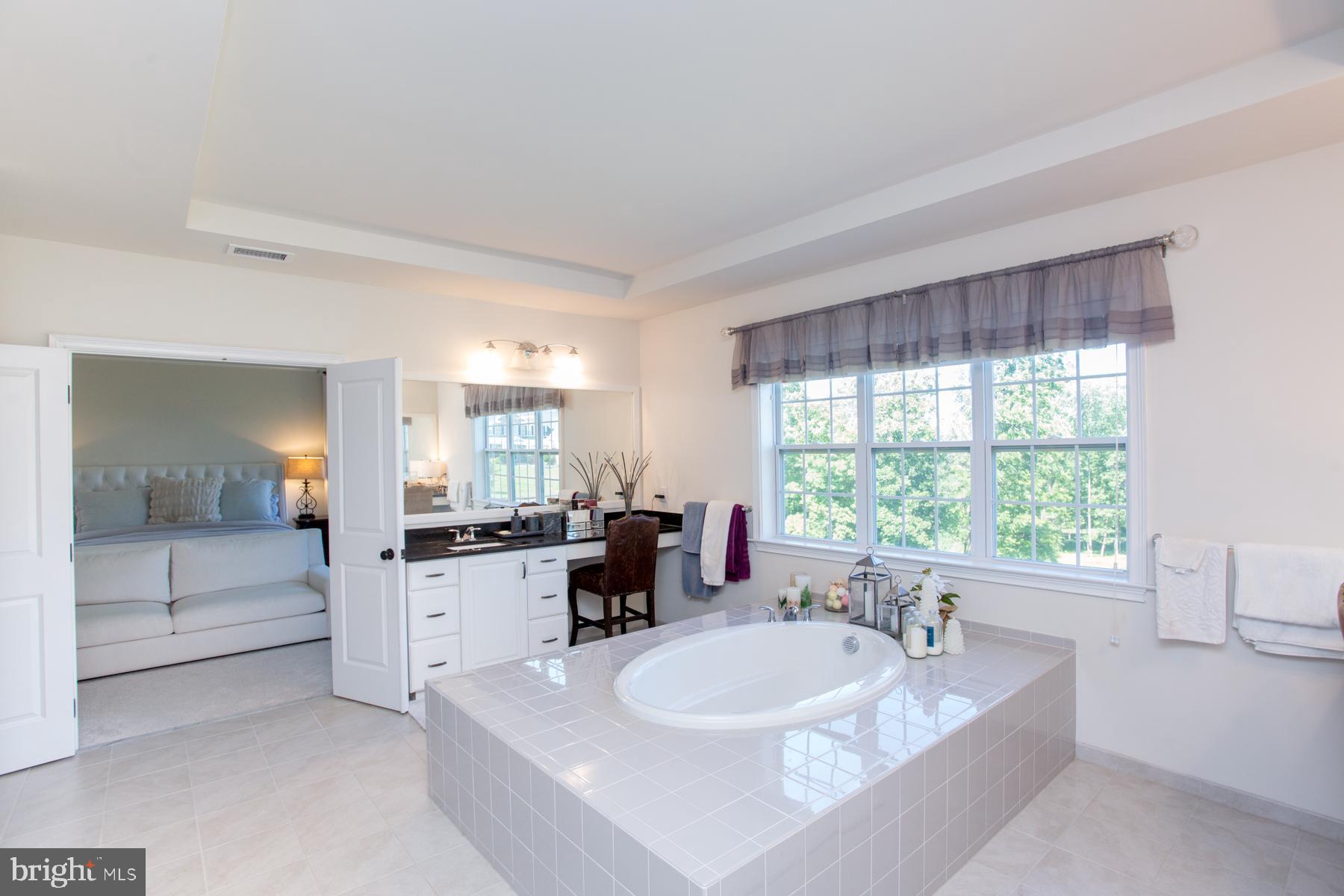 DUTCHESS FARM ESTS - Residential