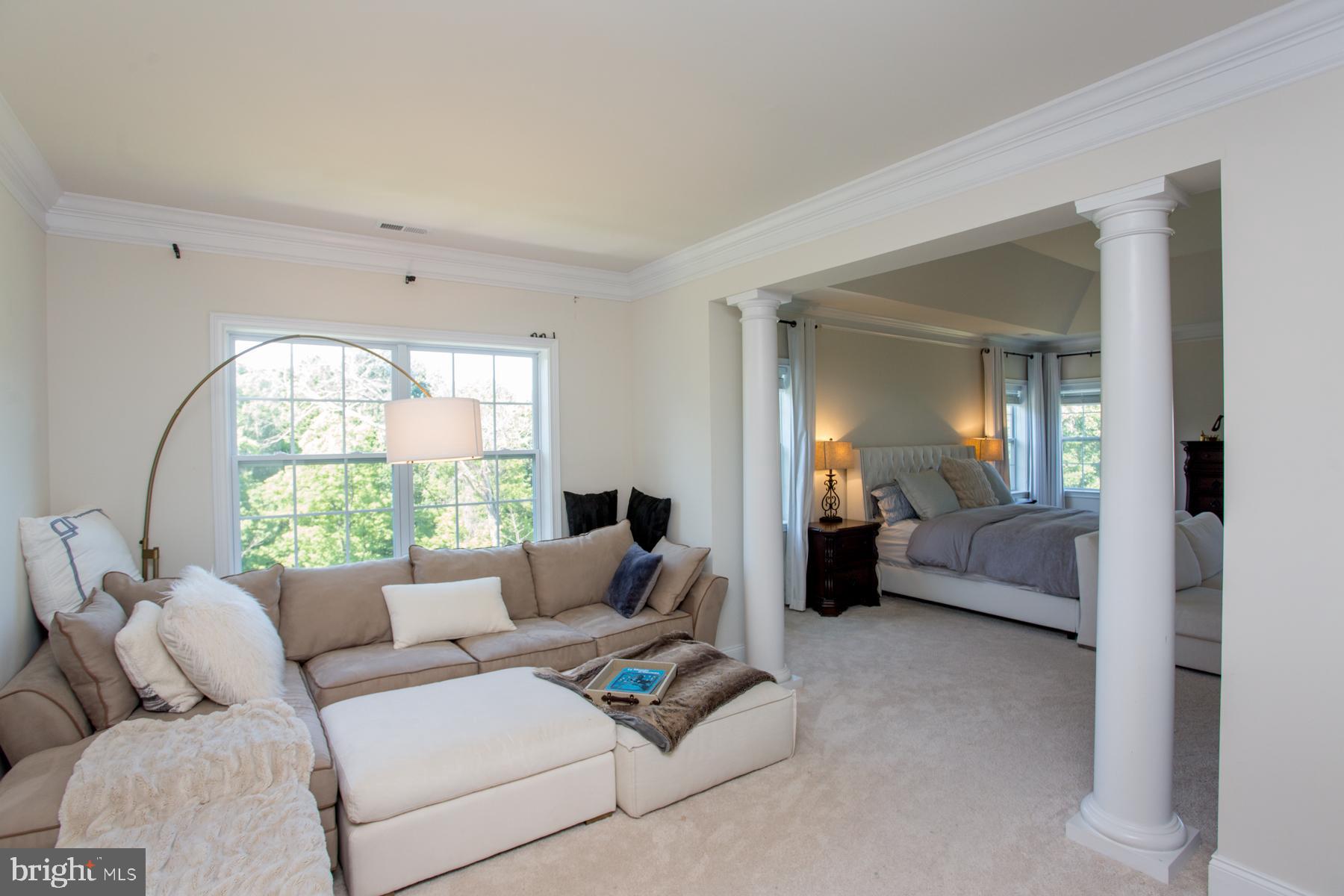 DUTCHESS FARM ESTS - Residential