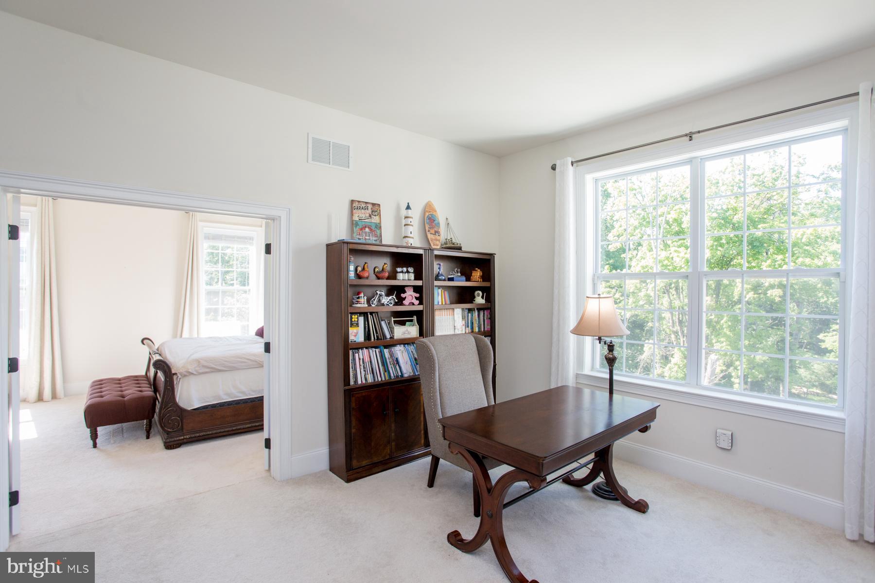 DUTCHESS FARM ESTS - Residential