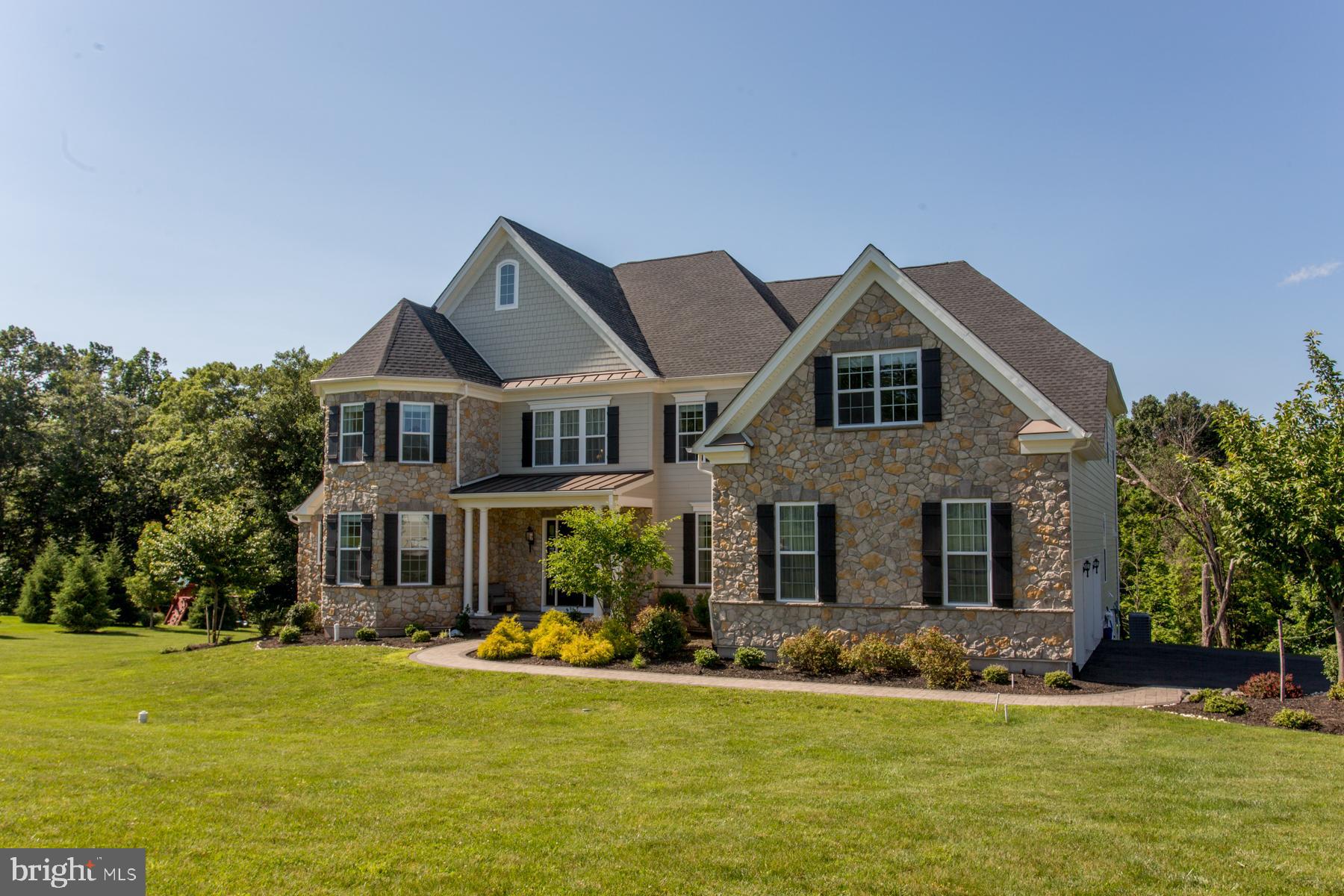 DUTCHESS FARM ESTS - Residential