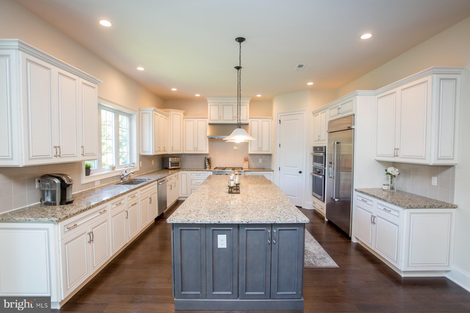 DUTCHESS FARM ESTS - Residential